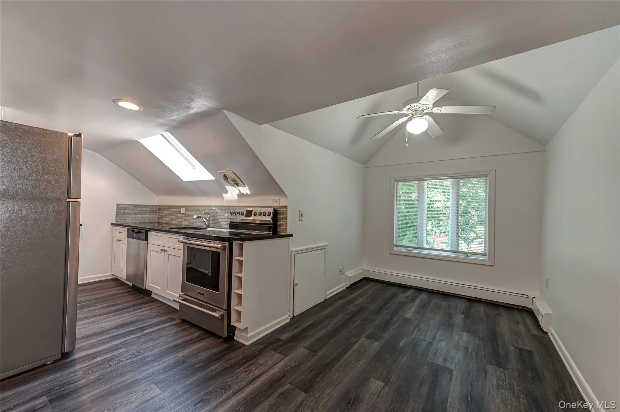 20 10th Street, Oyster Bay, NY, 2 Bedrooms Bedrooms, 4 Rooms Rooms,1 BathroomBathrooms,Residential Lease,For Rent,10th,0,1013957 20 10th Street, Oyster Bay, NY, 2 Bedrooms Bedrooms, 4 Rooms Rooms,1 BathroomBathrooms,Residential Lease,For Rent,10th,0,1013957