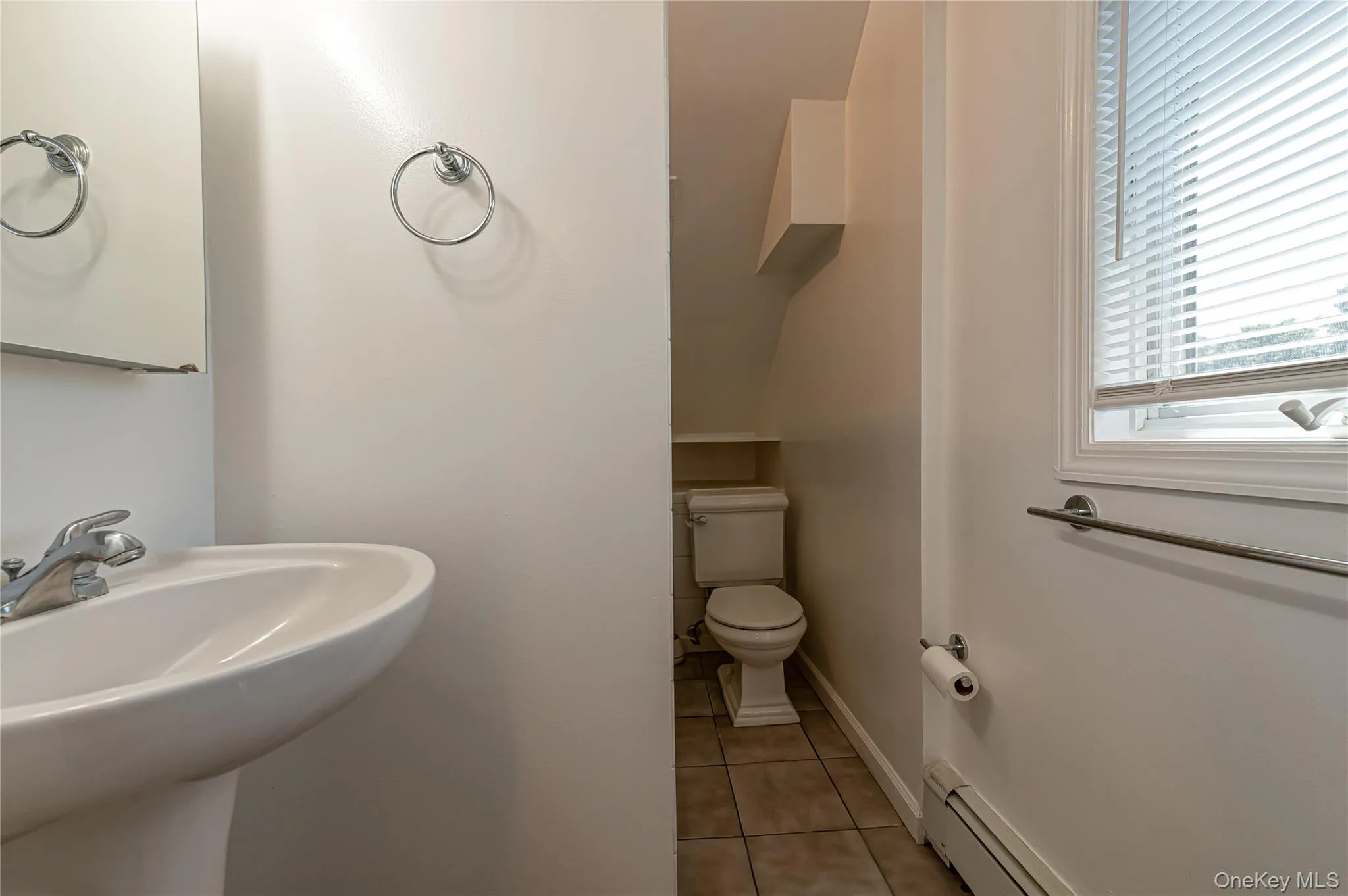 20 10th Street, Oyster Bay, NY, 2 Bedrooms Bedrooms, 4 Rooms Rooms,1 BathroomBathrooms,Residential Lease,For Rent,10th,0,1013957 20 10th Street, Oyster Bay, NY, 2 Bedrooms Bedrooms, 4 Rooms Rooms,1 BathroomBathrooms,Residential Lease,For Rent,10th,0,1013957
