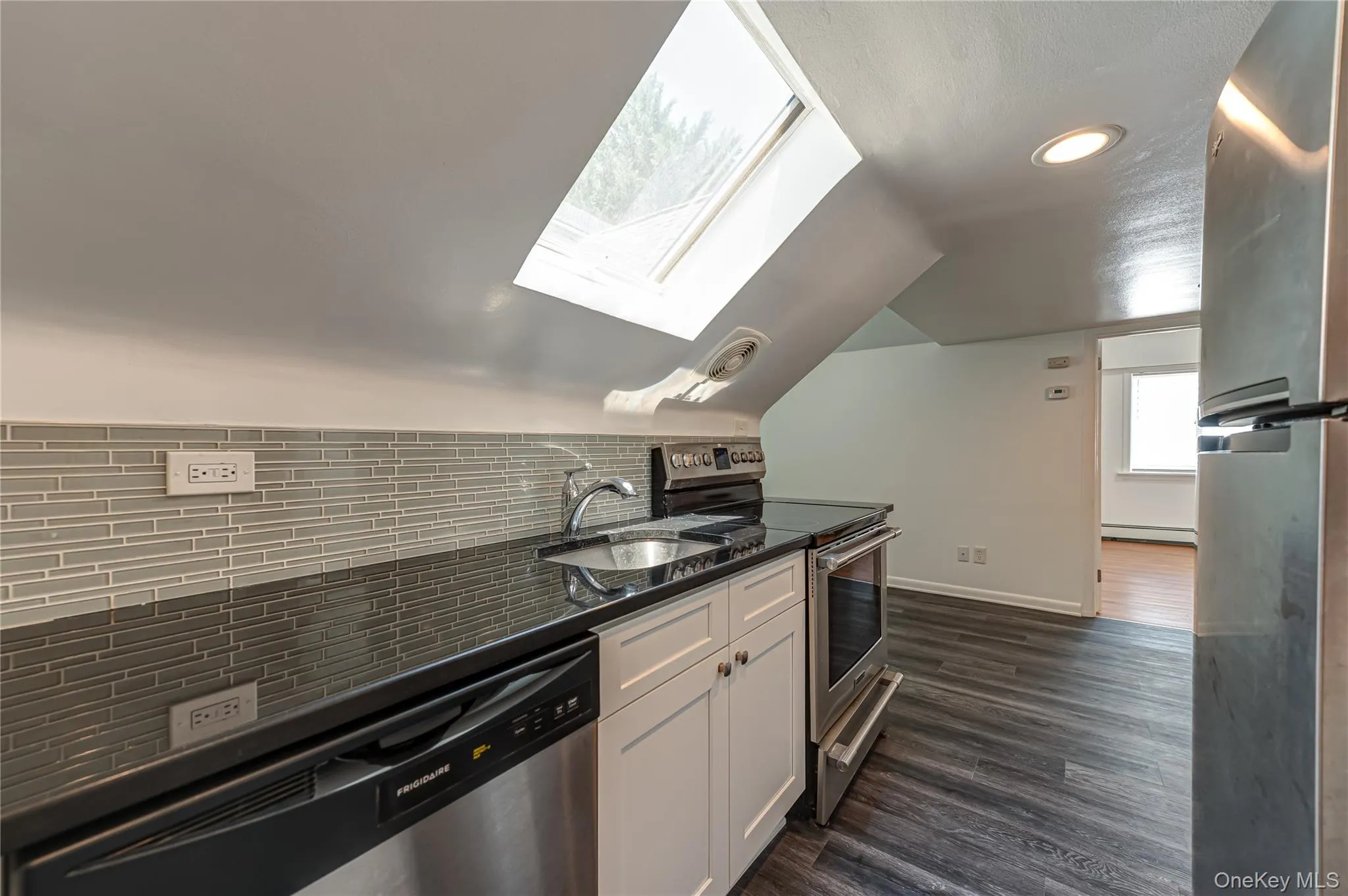 20 10th Street, Oyster Bay, NY, 2 Bedrooms Bedrooms, 4 Rooms Rooms,1 BathroomBathrooms,Residential Lease,For Rent,10th,0,1013957 20 10th Street, Oyster Bay, NY, 2 Bedrooms Bedrooms, 4 Rooms Rooms,1 BathroomBathrooms,Residential Lease,For Rent,10th,0,1013957