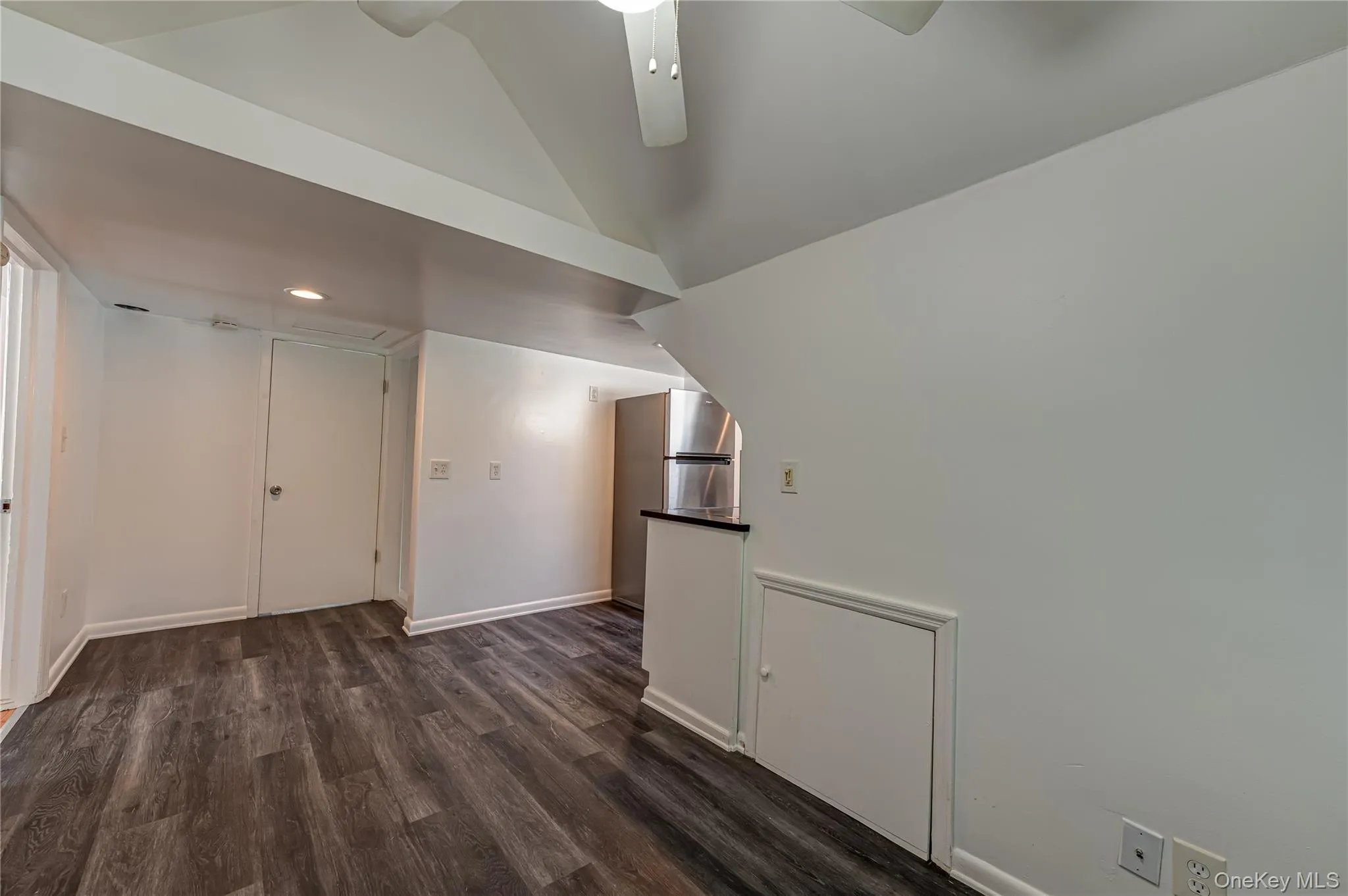 20 10th Street, Oyster Bay, NY, 2 Bedrooms Bedrooms, 4 Rooms Rooms,1 BathroomBathrooms,Residential Lease,For Rent,10th,0,1013957 20 10th Street, Oyster Bay, NY, 2 Bedrooms Bedrooms, 4 Rooms Rooms,1 BathroomBathrooms,Residential Lease,For Rent,10th,0,1013957