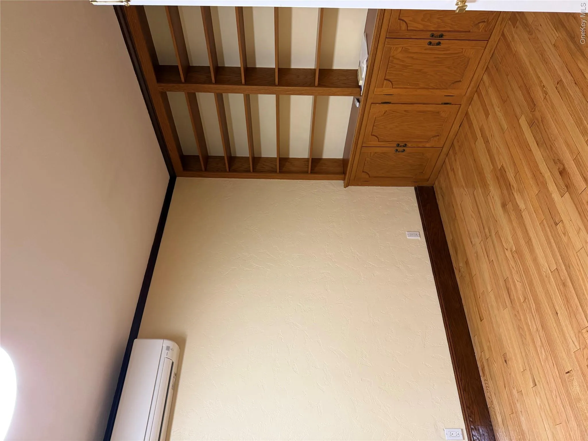 27 Upland Road, North Hempstead, NY, 3 Bedrooms Bedrooms, 8 Rooms Rooms,2 BathroomsBathrooms,Residential Lease,For Rent,Upland,0,1013961 27 Upland Road, North Hempstead, NY, 3 Bedrooms Bedrooms, 8 Rooms Rooms,2 BathroomsBathrooms,Residential Lease,For Rent,Upland,0,1013961