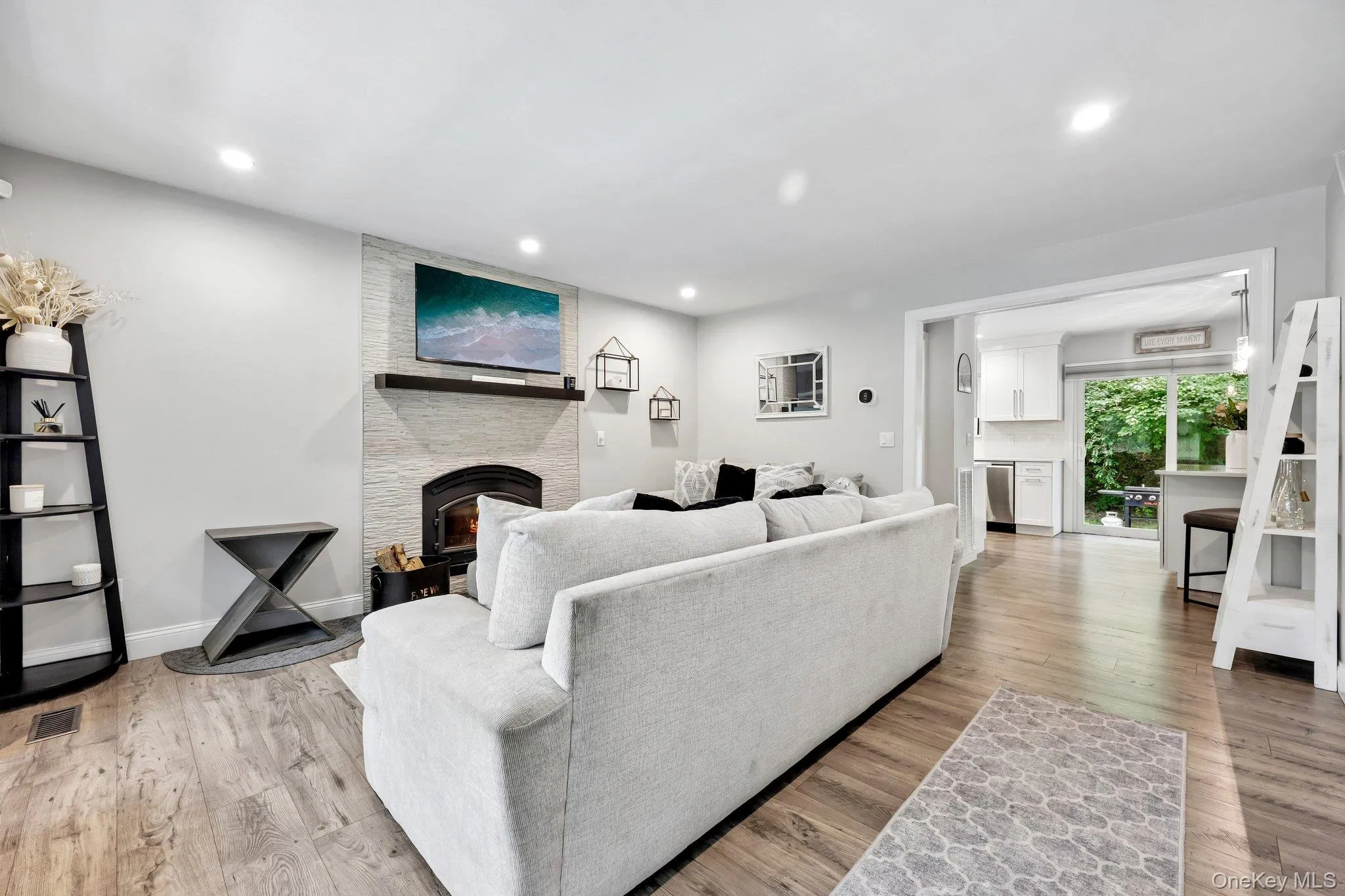 16 Chase Commons, Brookhaven, NY, 2 Bedrooms Bedrooms, 5 Rooms Rooms,1 BathroomBathrooms,Residential,For Rent,Chase,0,1013962 16 Chase Commons, Brookhaven, NY, 2 Bedrooms Bedrooms, 5 Rooms Rooms,1 BathroomBathrooms,Residential,For Rent,Chase,0,1013962