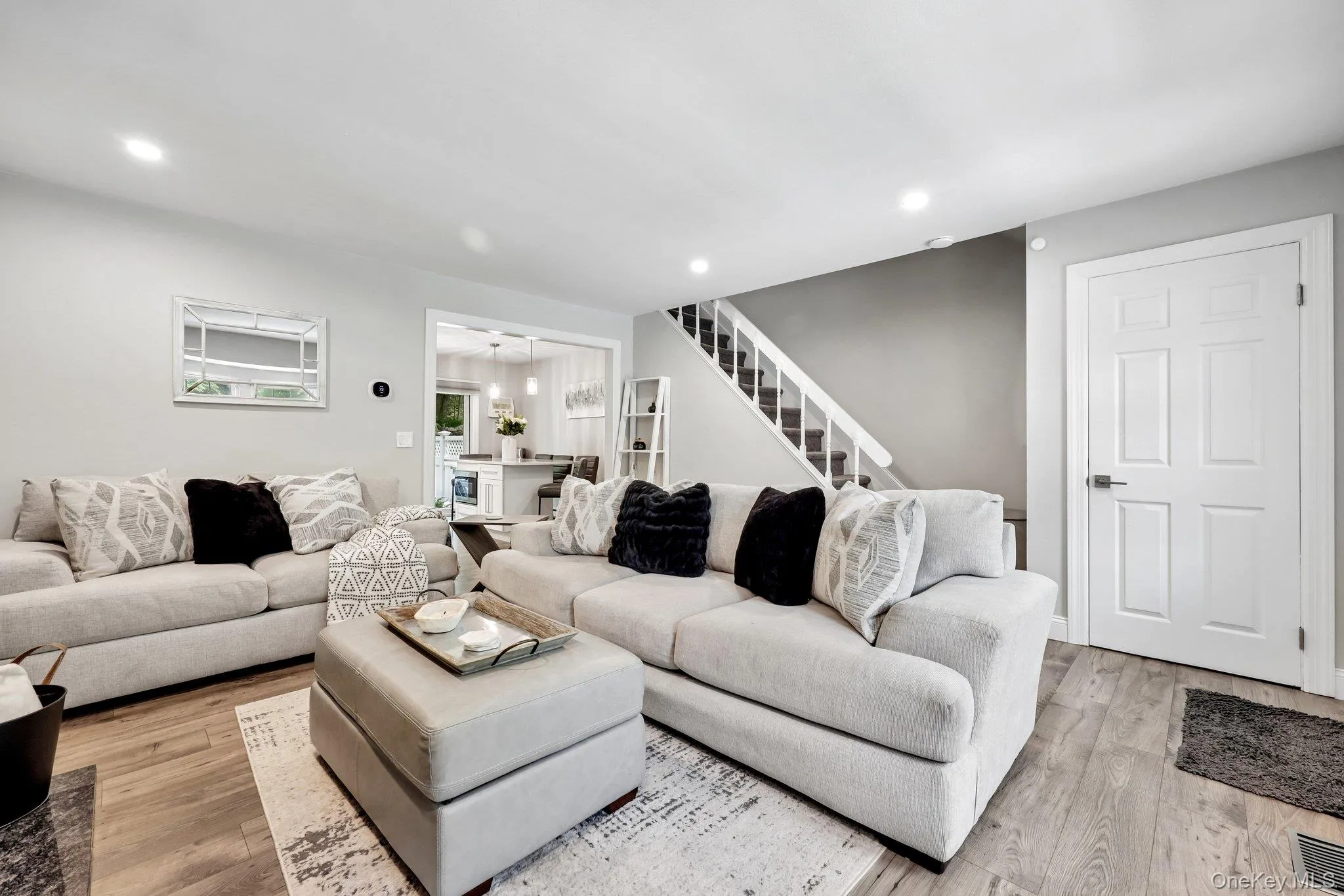 16 Chase Commons, Brookhaven, NY, 2 Bedrooms Bedrooms, 5 Rooms Rooms,1 BathroomBathrooms,Residential,For Rent,Chase,0,1013962 16 Chase Commons, Brookhaven, NY, 2 Bedrooms Bedrooms, 5 Rooms Rooms,1 BathroomBathrooms,Residential,For Rent,Chase,0,1013962