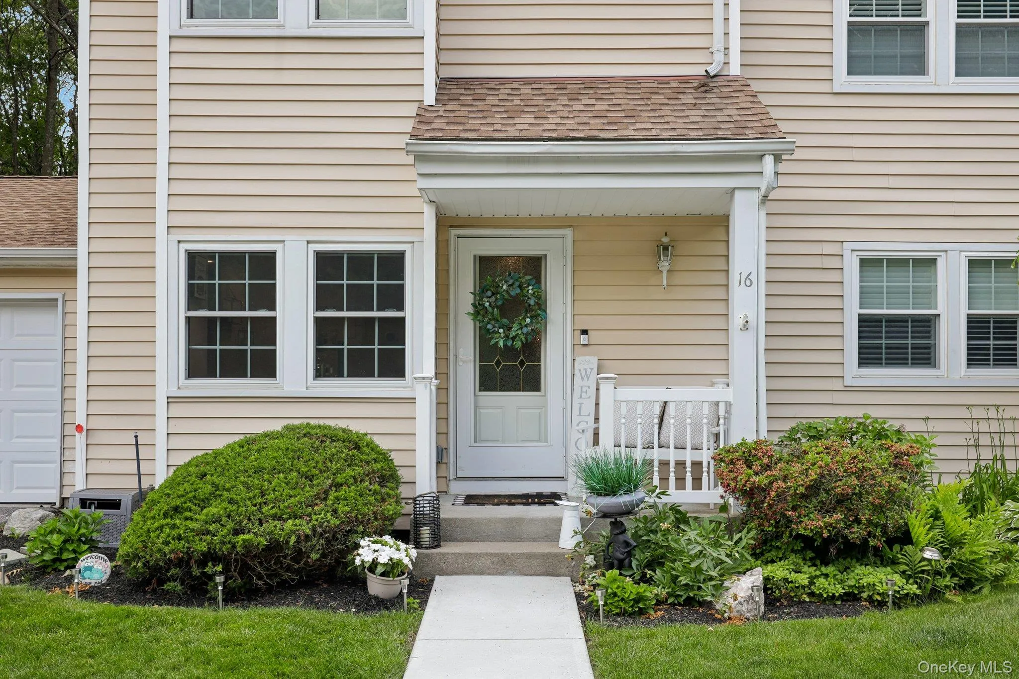 16 Chase Commons, Brookhaven, NY, 2 Bedrooms Bedrooms, 5 Rooms Rooms,1 BathroomBathrooms,Residential,For Rent,Chase,0,1013962 16 Chase Commons, Brookhaven, NY, 2 Bedrooms Bedrooms, 5 Rooms Rooms,1 BathroomBathrooms,Residential,For Rent,Chase,0,1013962