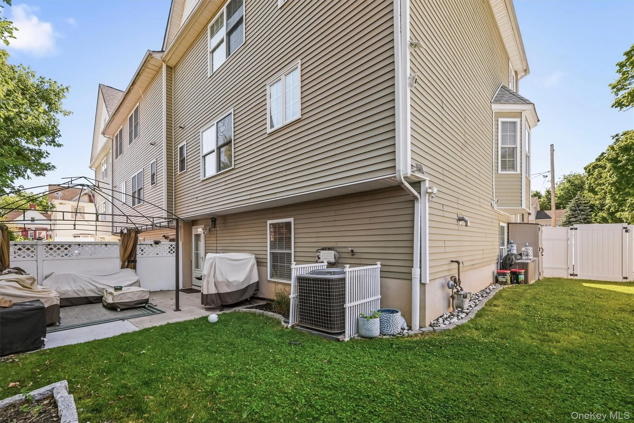 42 Leonard Street, Haverstraw, NY, 3 Bedrooms Bedrooms, 7 Rooms Rooms,2 BathroomsBathrooms,Residential Lease,For Rent,Leonard,0,1013969 42 Leonard Street, Haverstraw, NY, 3 Bedrooms Bedrooms, 7 Rooms Rooms,2 BathroomsBathrooms,Residential Lease,For Rent,Leonard,0,1013969