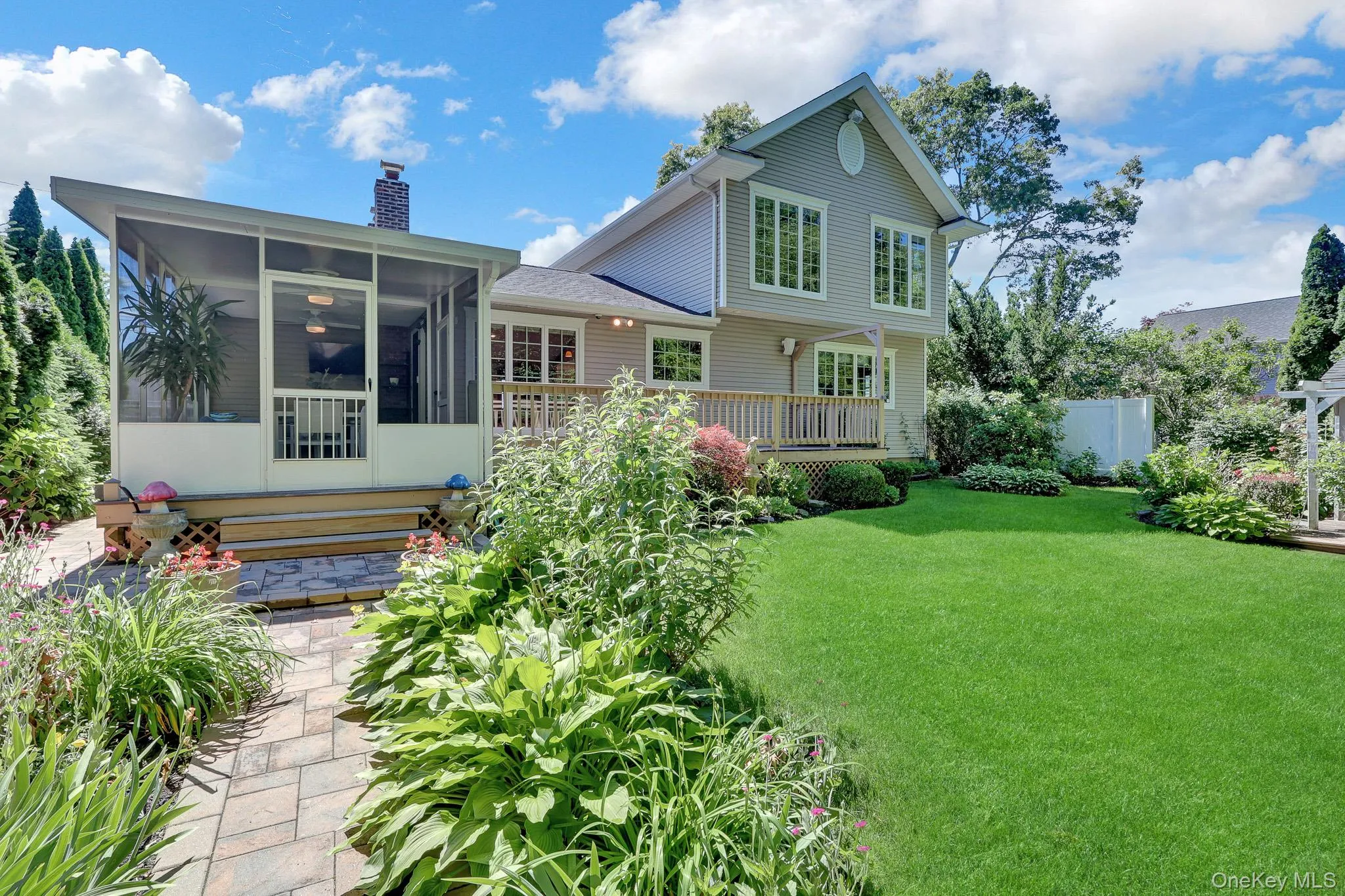 1152 Lakeshore Drive, Oyster Bay, NY, 4 Bedrooms Bedrooms, 7 Rooms Rooms,2 BathroomsBathrooms,Residential,For Rent,Lakeshore,0,1013971 1152 Lakeshore Drive, Oyster Bay, NY, 4 Bedrooms Bedrooms, 7 Rooms Rooms,2 BathroomsBathrooms,Residential,For Rent,Lakeshore,0,1013971