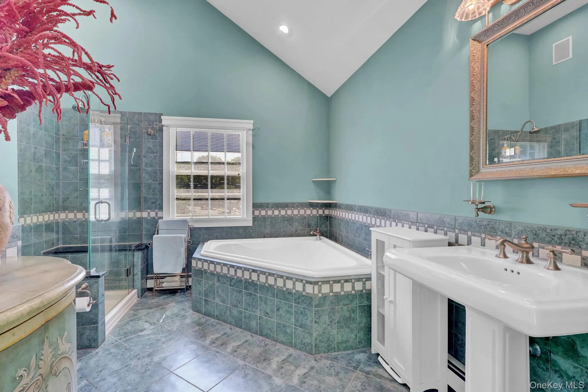 2nd floor bath with shower and tub 2nd floor bath with shower and tub