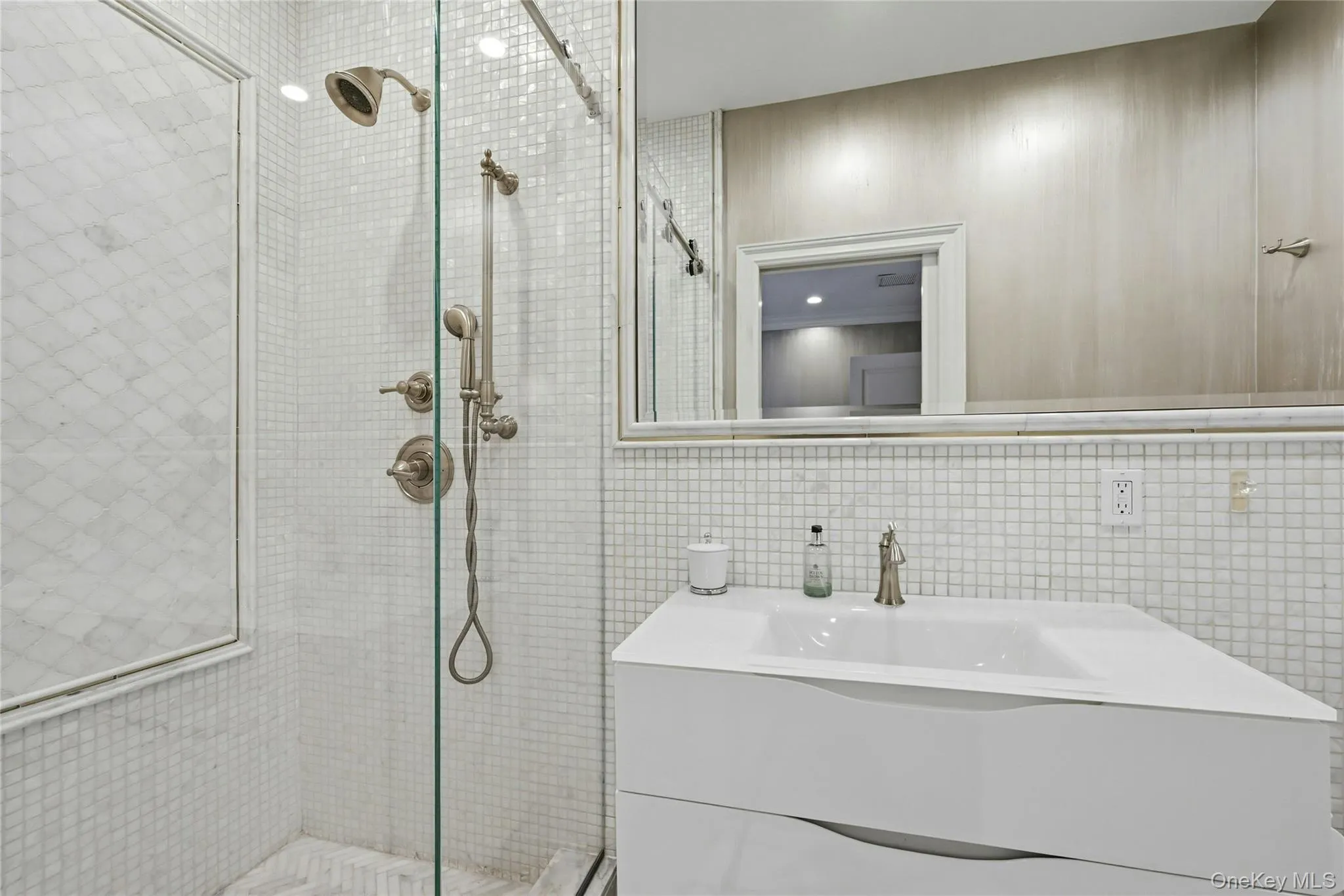 48 Tammys Lane, Oyster Bay, NY, 6 Bedrooms Bedrooms, 13 Rooms Rooms,7 BathroomsBathrooms,Residential,For Rent,Tammys,0,KEY1013974 48 Tammys Lane, Oyster Bay, NY, 6 Bedrooms Bedrooms, 13 Rooms Rooms,7 BathroomsBathrooms,Residential,For Rent,Tammys,0,KEY1013974