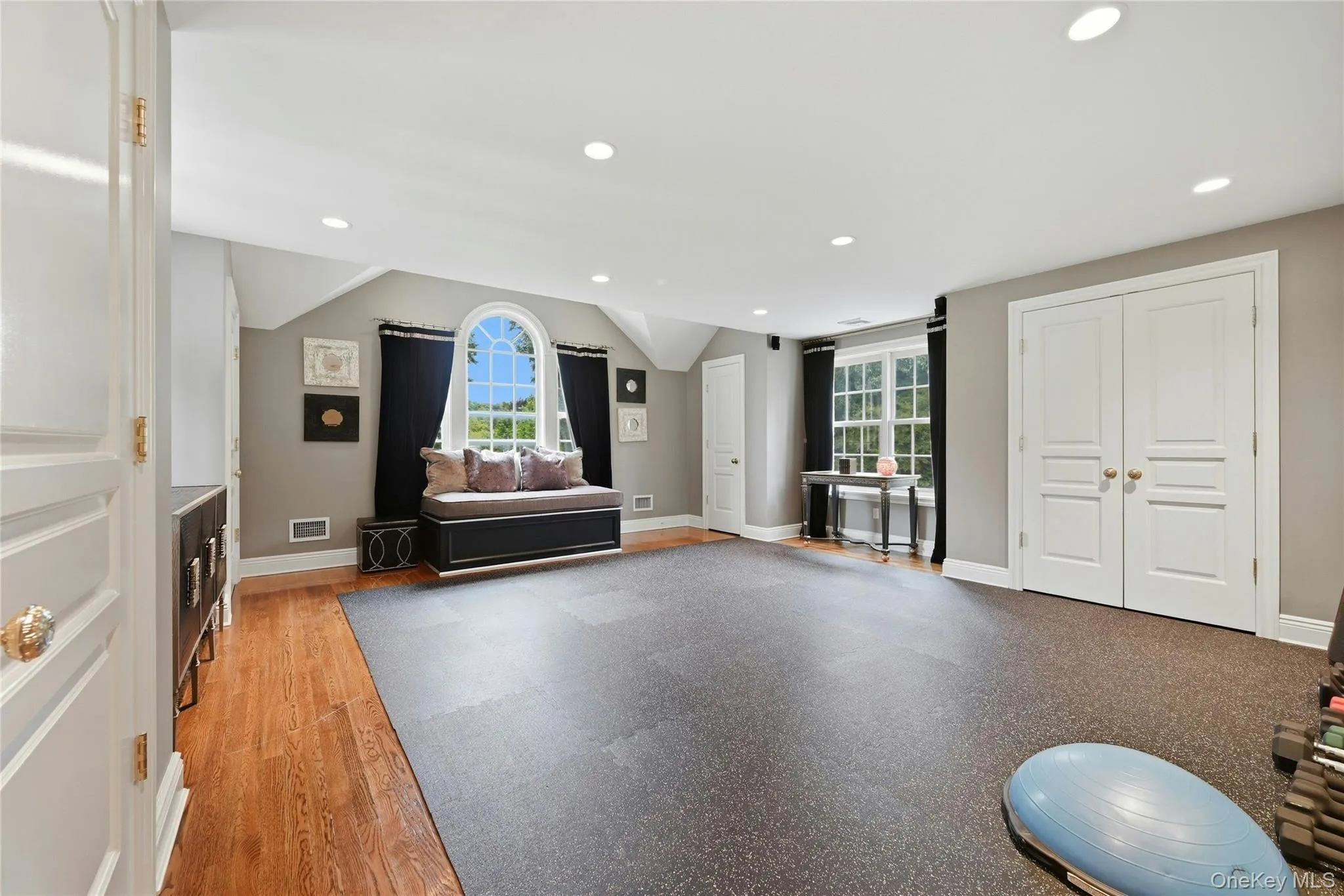 48 Tammys Lane, Oyster Bay, NY, 6 Bedrooms Bedrooms, 13 Rooms Rooms,7 BathroomsBathrooms,Residential,For Rent,Tammys,0,KEY1013974 48 Tammys Lane, Oyster Bay, NY, 6 Bedrooms Bedrooms, 13 Rooms Rooms,7 BathroomsBathrooms,Residential,For Rent,Tammys,0,KEY1013974