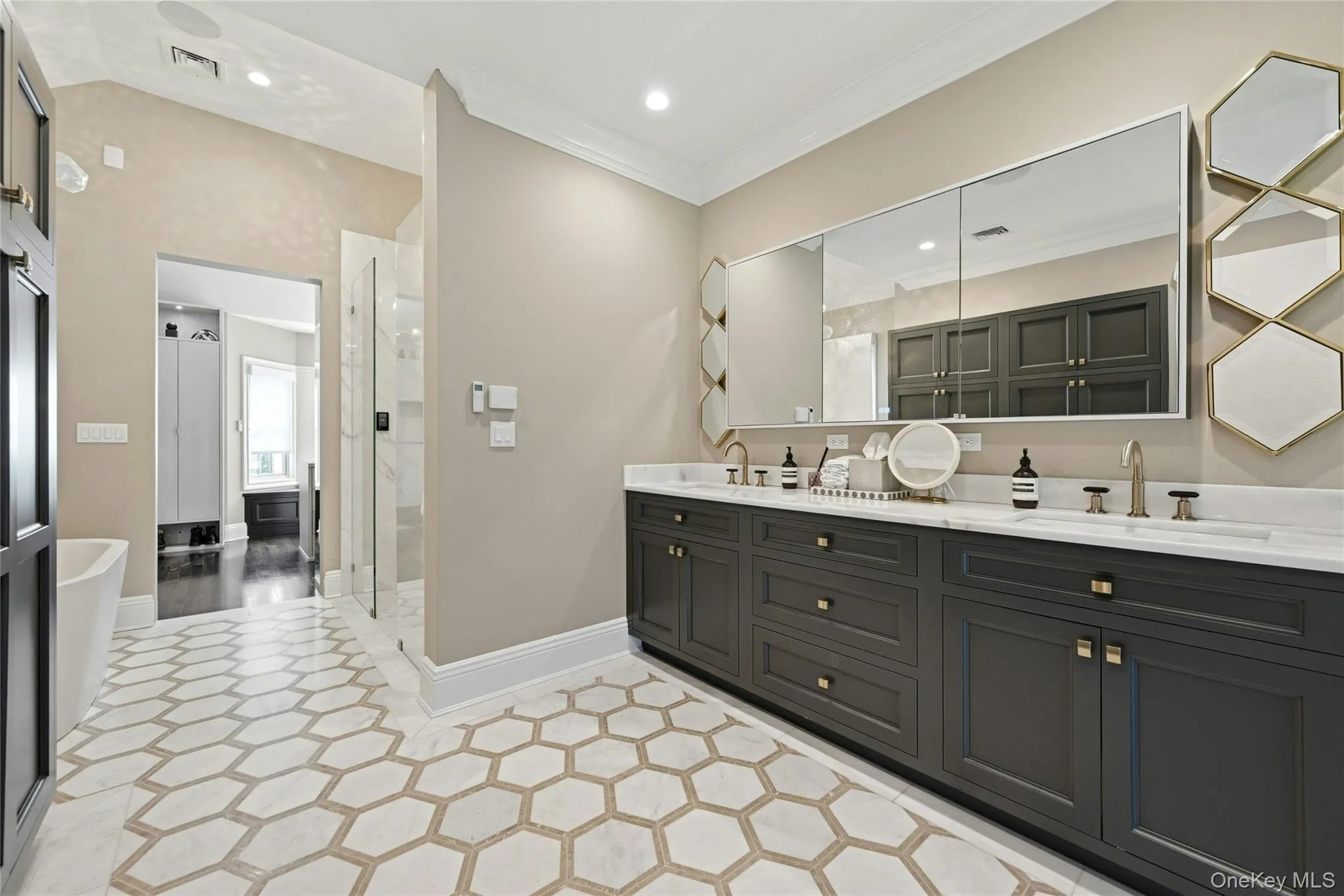 48 Tammys Lane, Oyster Bay, NY, 6 Bedrooms Bedrooms, 13 Rooms Rooms,7 BathroomsBathrooms,Residential,For Rent,Tammys,0,KEY1013974 48 Tammys Lane, Oyster Bay, NY, 6 Bedrooms Bedrooms, 13 Rooms Rooms,7 BathroomsBathrooms,Residential,For Rent,Tammys,0,KEY1013974
