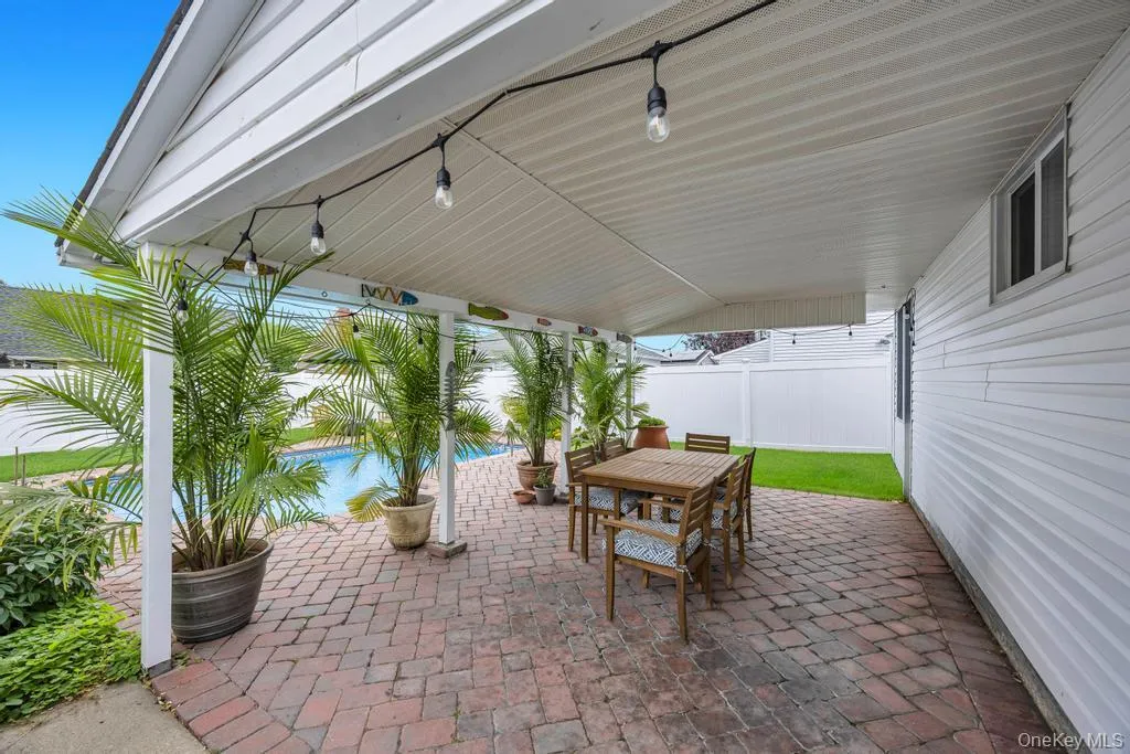 66 Vincent Road, Oyster Bay, NY, 4 Bedrooms Bedrooms, 8 Rooms Rooms,2 BathroomsBathrooms,Residential,For Rent,Vincent,0,1013975 66 Vincent Road, Oyster Bay, NY, 4 Bedrooms Bedrooms, 8 Rooms Rooms,2 BathroomsBathrooms,Residential,For Rent,Vincent,0,1013975