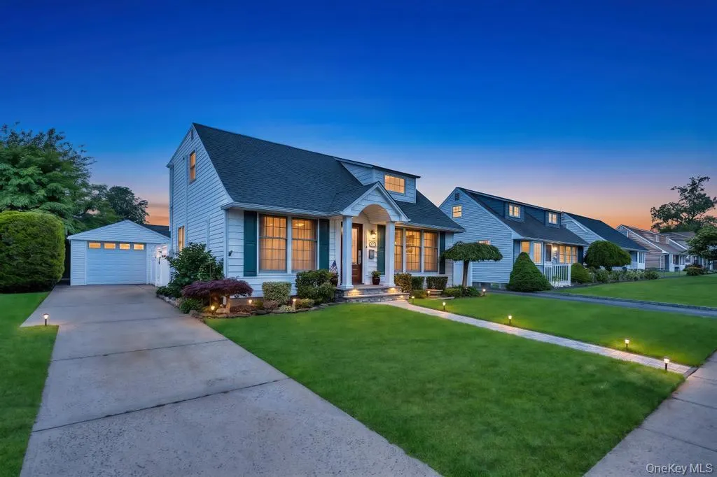 66 Vincent Road, Oyster Bay, NY, 4 Bedrooms Bedrooms, 8 Rooms Rooms,2 BathroomsBathrooms,Residential,For Rent,Vincent,0,1013975 66 Vincent Road, Oyster Bay, NY, 4 Bedrooms Bedrooms, 8 Rooms Rooms,2 BathroomsBathrooms,Residential,For Rent,Vincent,0,1013975