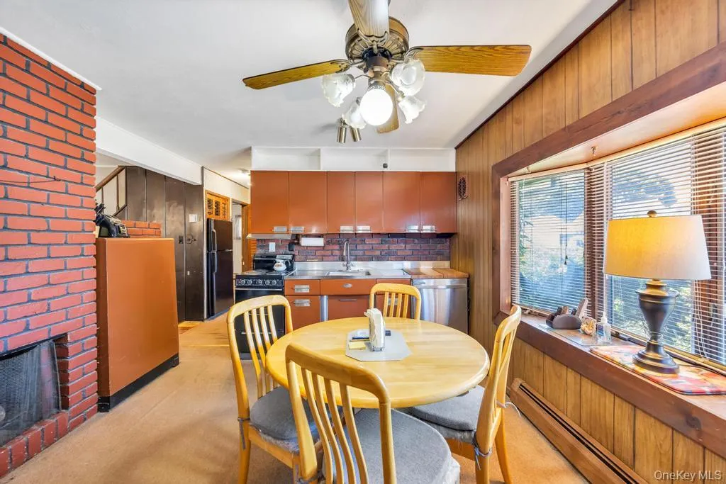 53 Bridle Lane, Oyster Bay, NY, 5 Bedrooms Bedrooms, 8 Rooms Rooms,1 BathroomBathrooms,Residential,For Rent,Bridle,0,1013979 53 Bridle Lane, Oyster Bay, NY, 5 Bedrooms Bedrooms, 8 Rooms Rooms,1 BathroomBathrooms,Residential,For Rent,Bridle,0,1013979