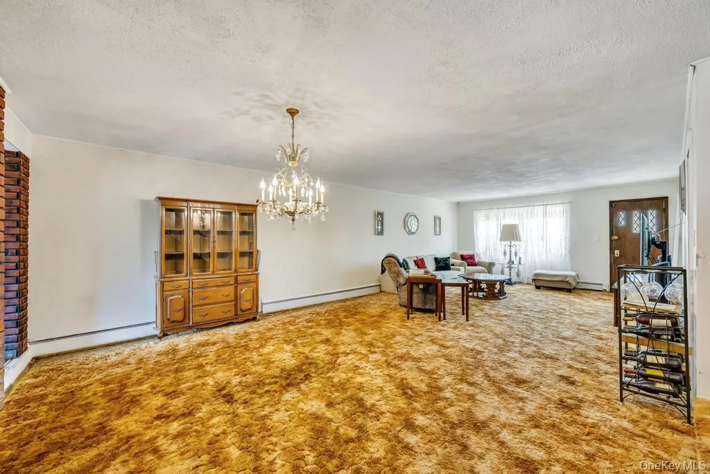 53 Bridle Lane, Oyster Bay, NY, 5 Bedrooms Bedrooms, 8 Rooms Rooms,1 BathroomBathrooms,Residential,For Rent,Bridle,0,1013979 53 Bridle Lane, Oyster Bay, NY, 5 Bedrooms Bedrooms, 8 Rooms Rooms,1 BathroomBathrooms,Residential,For Rent,Bridle,0,1013979