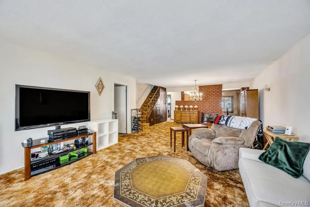 53 Bridle Lane, Oyster Bay, NY, 5 Bedrooms Bedrooms, 8 Rooms Rooms,1 BathroomBathrooms,Residential,For Rent,Bridle,0,1013979 53 Bridle Lane, Oyster Bay, NY, 5 Bedrooms Bedrooms, 8 Rooms Rooms,1 BathroomBathrooms,Residential,For Rent,Bridle,0,1013979