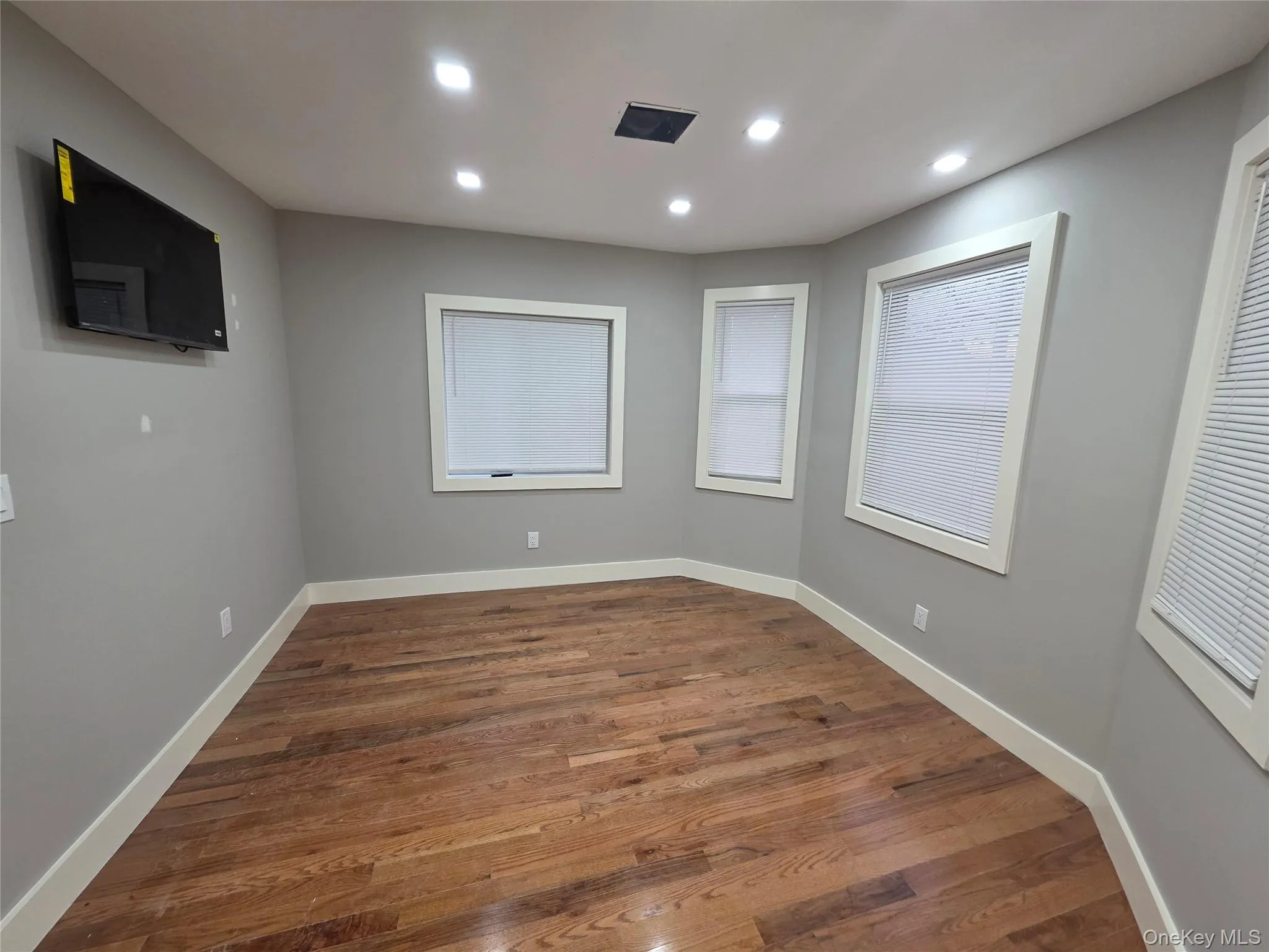 8523 106th Street, New York, NY, 5 Bedrooms Bedrooms, 6 Rooms Rooms,3 BathroomsBathrooms,Residential,For Rent,106th,0,1013997 8523 106th Street, New York, NY, 5 Bedrooms Bedrooms, 6 Rooms Rooms,3 BathroomsBathrooms,Residential,For Rent,106th,0,1013997