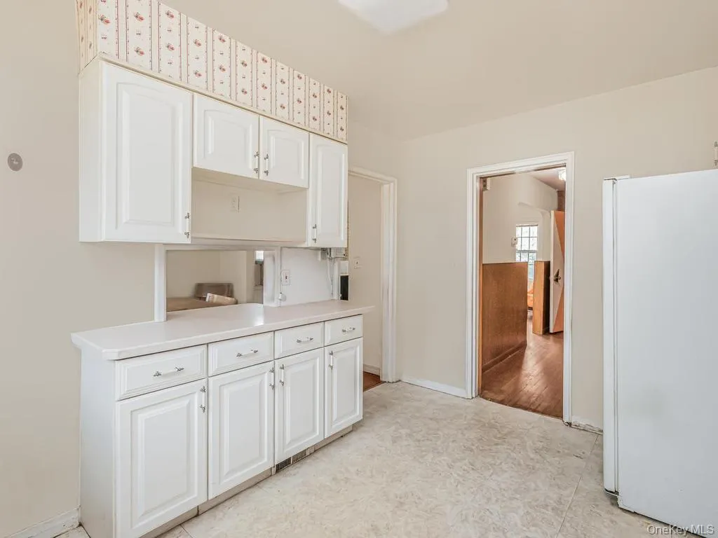 37 Poe Street, Greenburgh, NY, 3 Bedrooms Bedrooms, 8 Rooms Rooms,1 BathroomBathrooms,Residential,For Rent,Poe,0,1013998 37 Poe Street, Greenburgh, NY, 3 Bedrooms Bedrooms, 8 Rooms Rooms,1 BathroomBathrooms,Residential,For Rent,Poe,0,1013998