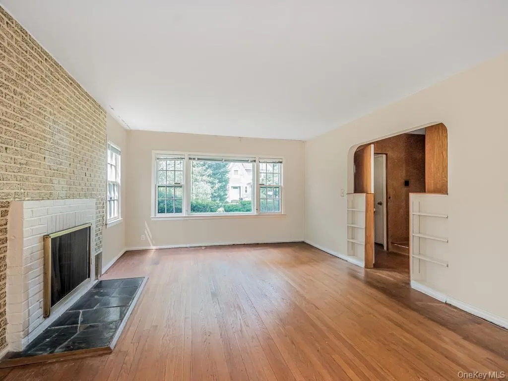 37 Poe Street, Greenburgh, NY, 3 Bedrooms Bedrooms, 8 Rooms Rooms,1 BathroomBathrooms,Residential,For Rent,Poe,0,1013998 37 Poe Street, Greenburgh, NY, 3 Bedrooms Bedrooms, 8 Rooms Rooms,1 BathroomBathrooms,Residential,For Rent,Poe,0,1013998