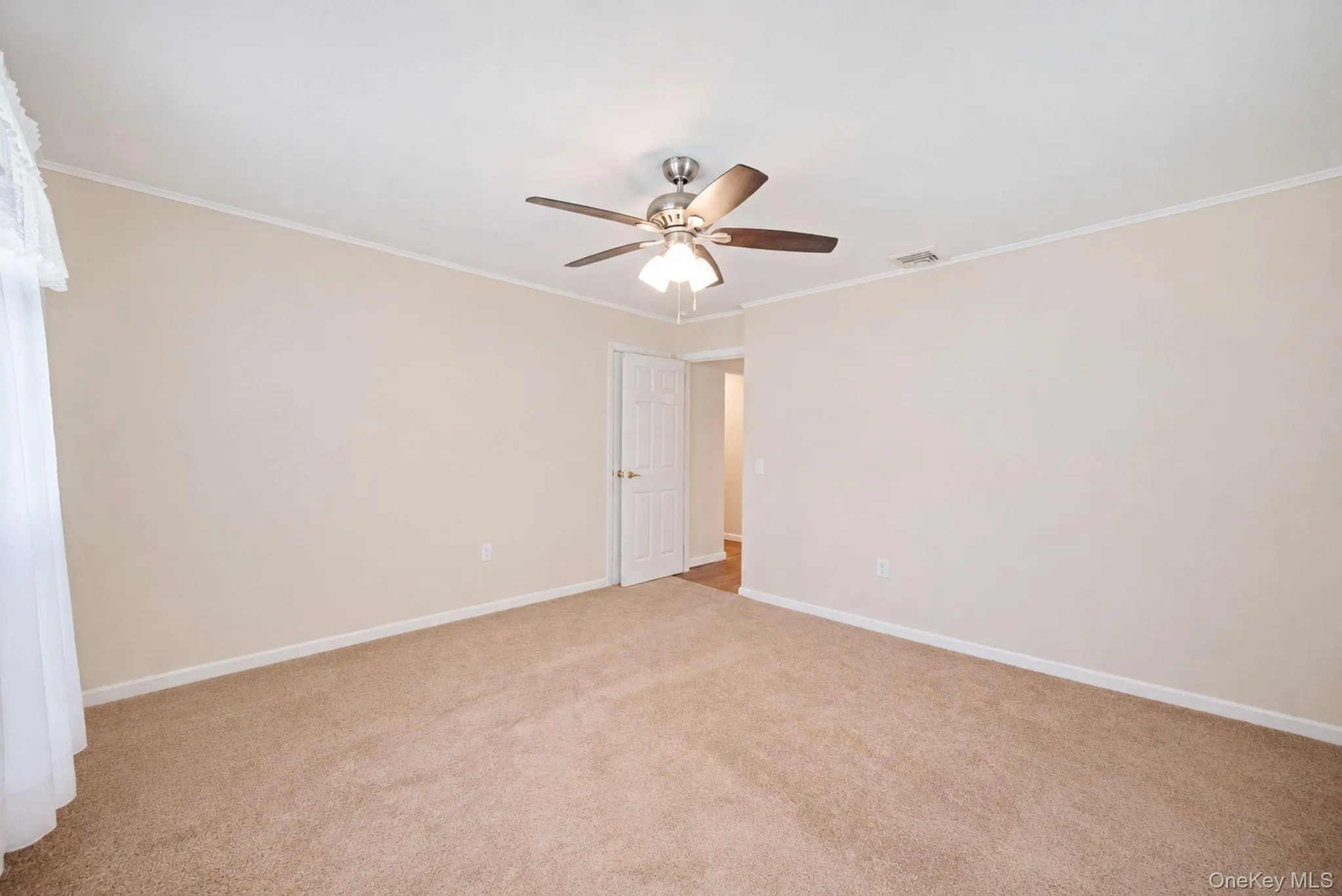 398 Clocks Boulevard, Oyster Bay, NY, 3 Bedrooms Bedrooms, 7 Rooms Rooms,2 BathroomsBathrooms,Residential,For Rent,Clocks,0,1013999 398 Clocks Boulevard, Oyster Bay, NY, 3 Bedrooms Bedrooms, 7 Rooms Rooms,2 BathroomsBathrooms,Residential,For Rent,Clocks,0,1013999