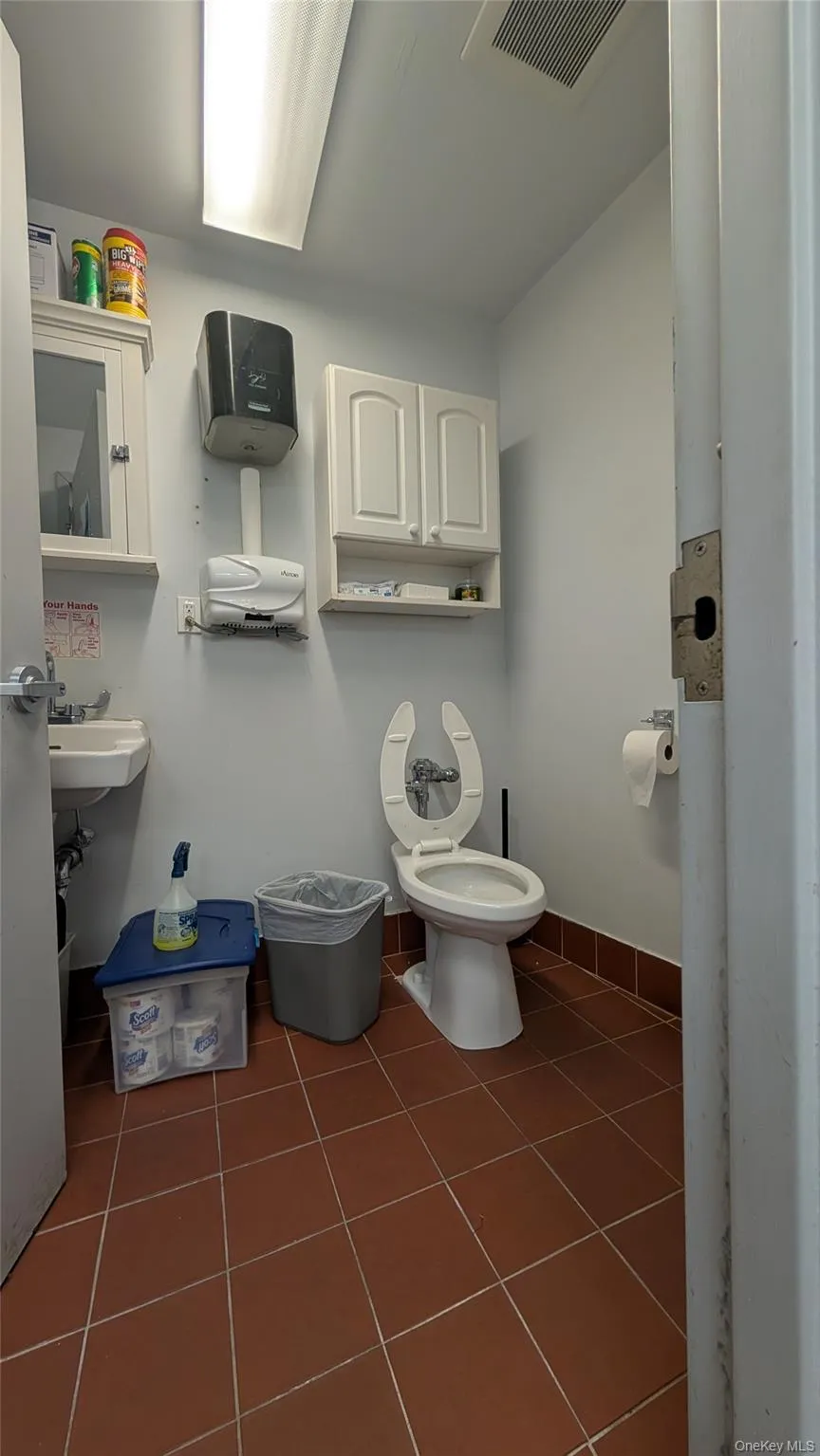 3305 Francis Lewis Boulevard, New York, NY, ,Commercial Lease,For Rent,Francis Lewis,0,1014004 3305 Francis Lewis Boulevard, New York, NY, ,Commercial Lease,For Rent,Francis Lewis,0,1014004
