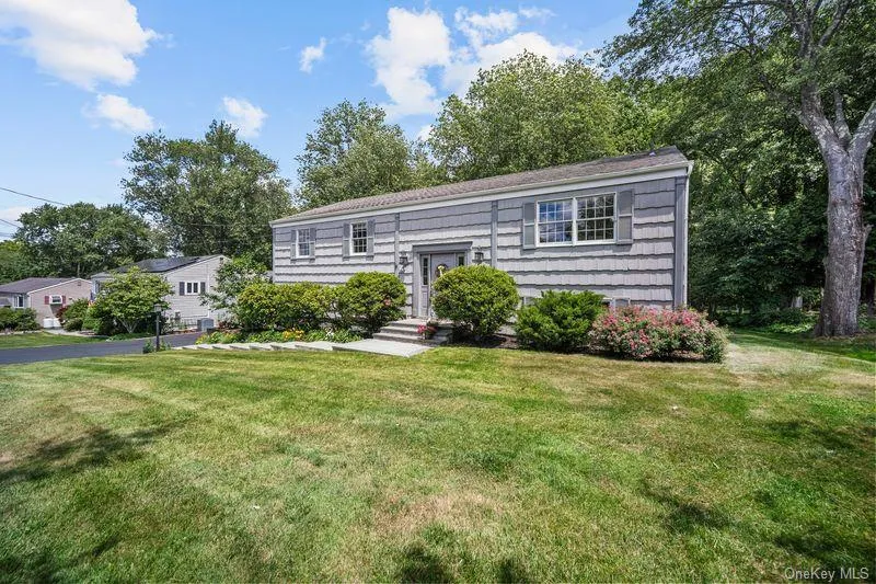 3282 Quinlan Street, Yorktown, NY, 4 Bedrooms Bedrooms, 8 Rooms Rooms,3 BathroomsBathrooms,Residential,For Rent,Quinlan,0,1014005 3282 Quinlan Street, Yorktown, NY, 4 Bedrooms Bedrooms, 8 Rooms Rooms,3 BathroomsBathrooms,Residential,For Rent,Quinlan,0,1014005
