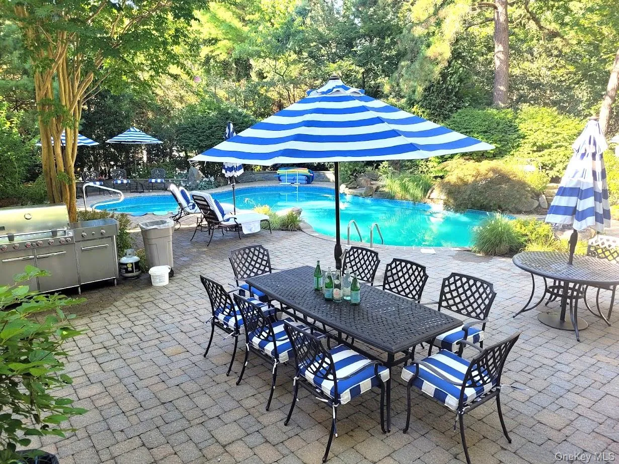 6 Thunder Road, Brookhaven, NY, 4 Bedrooms Bedrooms, 14 Rooms Rooms,3 BathroomsBathrooms,Residential,For Rent,Thunder,0,KEY1014006 6 Thunder Road, Brookhaven, NY, 4 Bedrooms Bedrooms, 14 Rooms Rooms,3 BathroomsBathrooms,Residential,For Rent,Thunder,0,KEY1014006