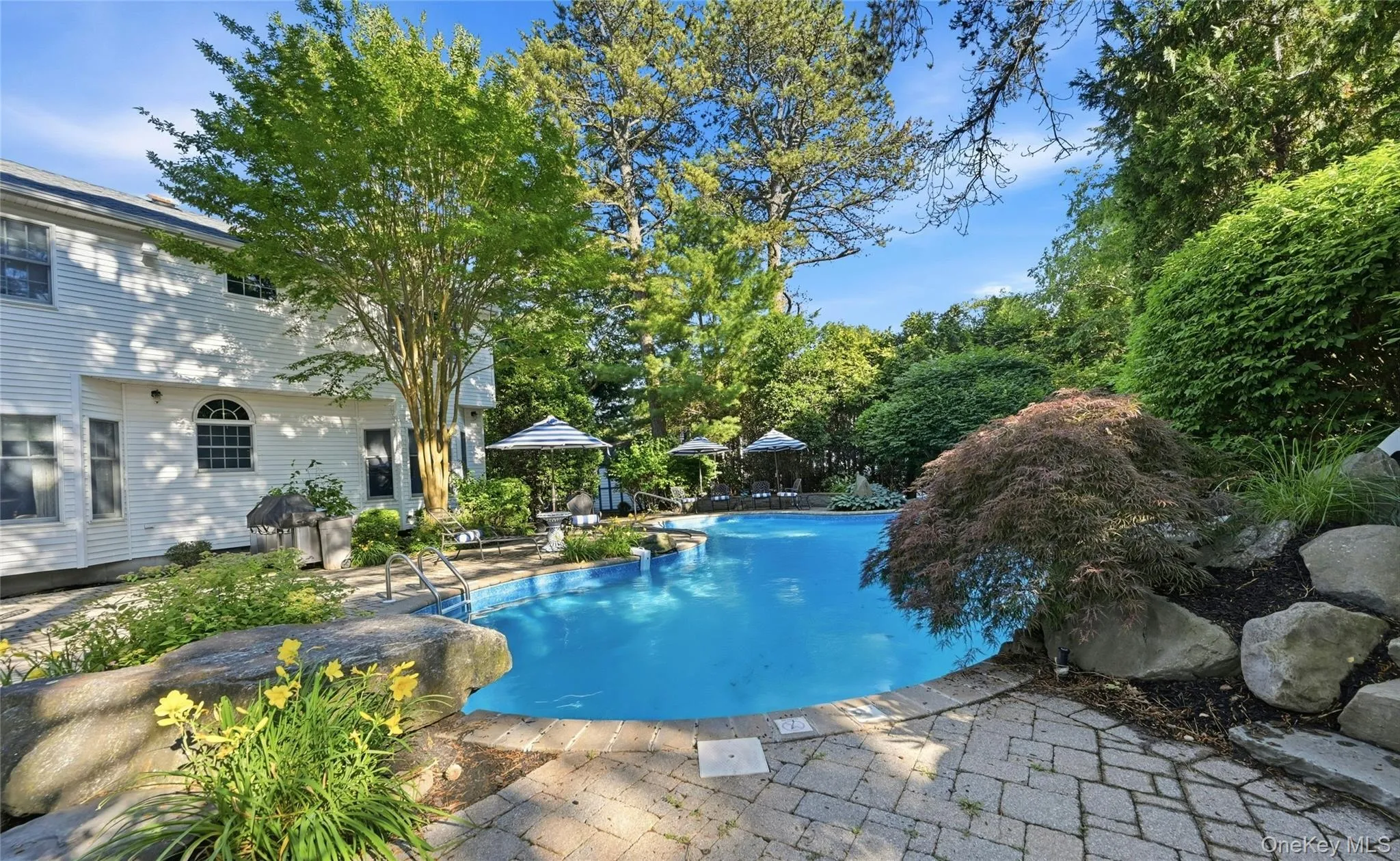 6 Thunder Road, Brookhaven, NY, 4 Bedrooms Bedrooms, 14 Rooms Rooms,3 BathroomsBathrooms,Residential,For Rent,Thunder,0,KEY1014006 6 Thunder Road, Brookhaven, NY, 4 Bedrooms Bedrooms, 14 Rooms Rooms,3 BathroomsBathrooms,Residential,For Rent,Thunder,0,KEY1014006