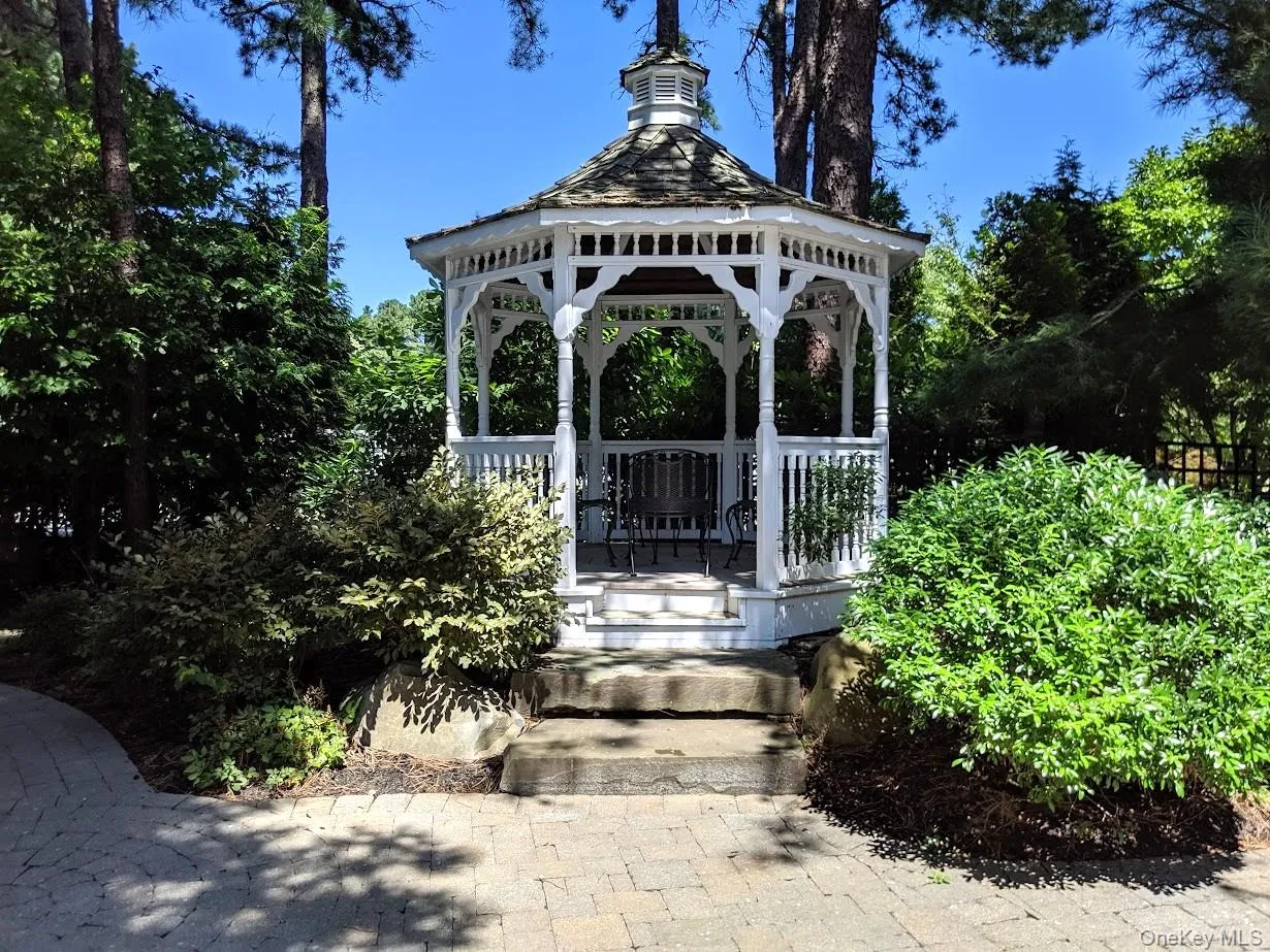 6 Thunder Road, Brookhaven, NY, 4 Bedrooms Bedrooms, 14 Rooms Rooms,3 BathroomsBathrooms,Residential,For Rent,Thunder,0,KEY1014006 6 Thunder Road, Brookhaven, NY, 4 Bedrooms Bedrooms, 14 Rooms Rooms,3 BathroomsBathrooms,Residential,For Rent,Thunder,0,KEY1014006