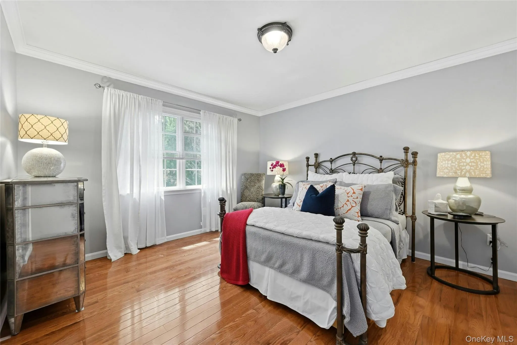 The Second Guest Bedroom Is Also Well Appointed & Well Sized With Beautiful Hardwood Floors, Custom Moldings, A Double Window For Natural Light, Double Sized Closet, Ample Room For A Large Bedroom Set/Furniture, And All Understated Decor. The Second Guest Bedroom Is Also Well Appointed & Well Sized With Beautiful Hardwood Floors, Custom Moldings, A Double Window For Natural Light, Double Sized Closet, Ample Room For A Large Bedroom Set/Furniture, And All Understated Decor.