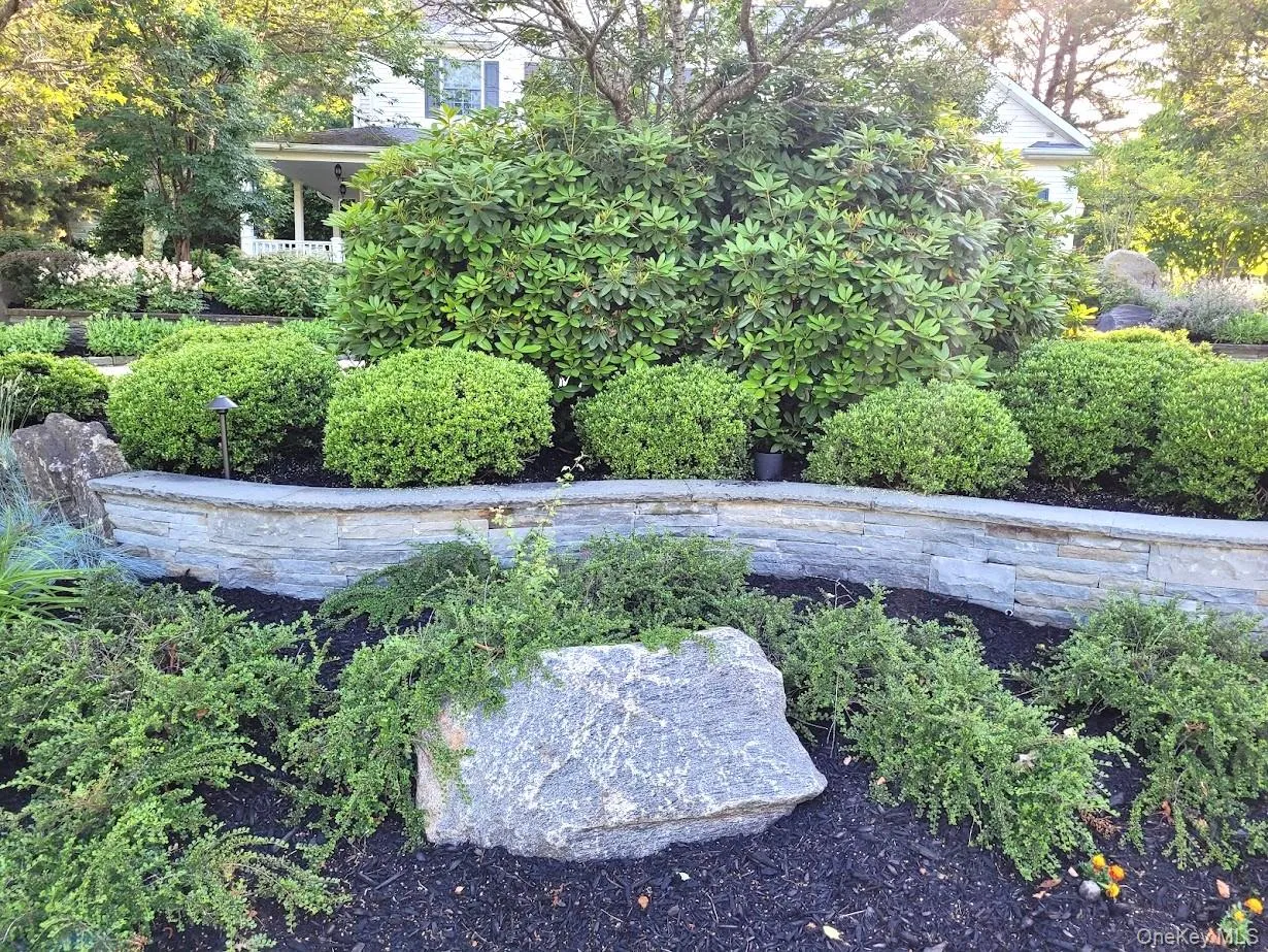 6 Thunder Road, Brookhaven, NY, 4 Bedrooms Bedrooms, 14 Rooms Rooms,3 BathroomsBathrooms,Residential,For Rent,Thunder,0,KEY1014006 6 Thunder Road, Brookhaven, NY, 4 Bedrooms Bedrooms, 14 Rooms Rooms,3 BathroomsBathrooms,Residential,For Rent,Thunder,0,KEY1014006