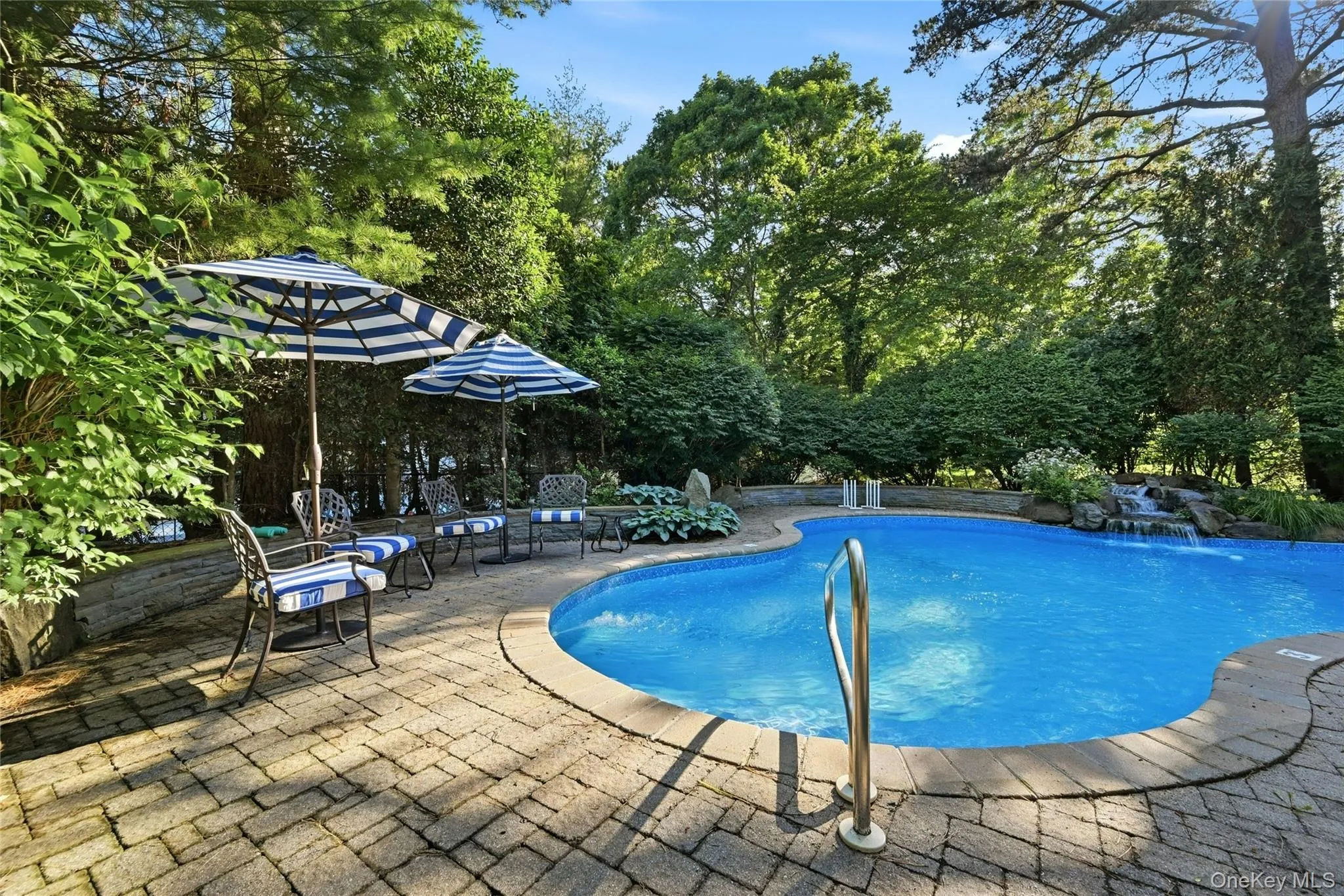 6 Thunder Road, Brookhaven, NY, 4 Bedrooms Bedrooms, 14 Rooms Rooms,3 BathroomsBathrooms,Residential,For Rent,Thunder,0,KEY1014006 6 Thunder Road, Brookhaven, NY, 4 Bedrooms Bedrooms, 14 Rooms Rooms,3 BathroomsBathrooms,Residential,For Rent,Thunder,0,KEY1014006