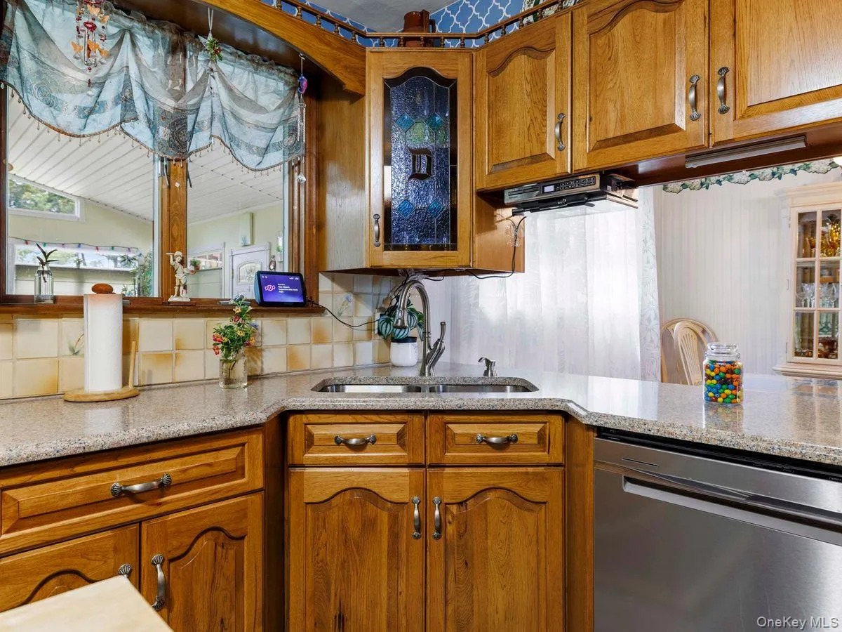 105 Chapel Hill Road, Lloyd, NY, 4 Bedrooms Bedrooms, 10 Rooms Rooms,3 BathroomsBathrooms,Residential,For Rent,Chapel Hill,0,1014008 105 Chapel Hill Road, Lloyd, NY, 4 Bedrooms Bedrooms, 10 Rooms Rooms,3 BathroomsBathrooms,Residential,For Rent,Chapel Hill,0,1014008