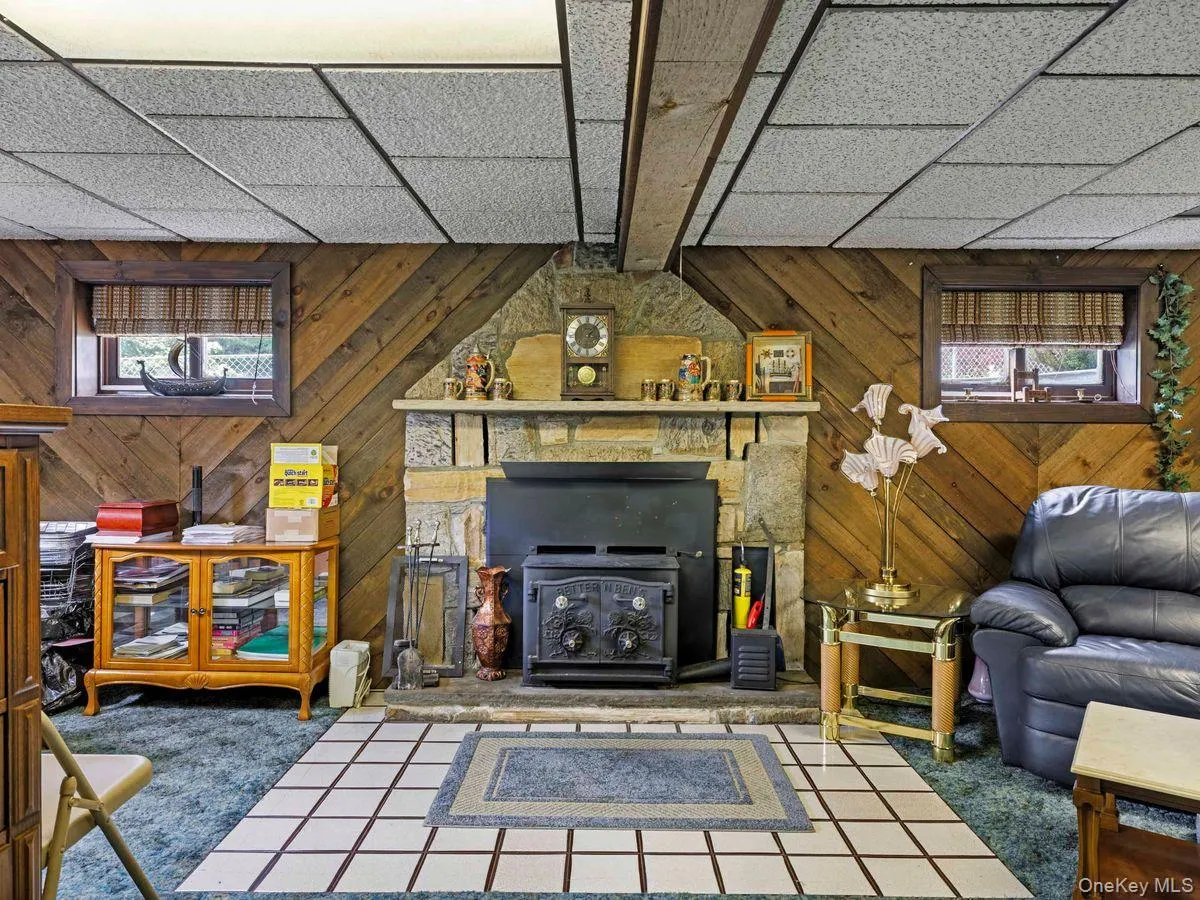 105 Chapel Hill Road, Lloyd, NY, 4 Bedrooms Bedrooms, 10 Rooms Rooms,3 BathroomsBathrooms,Residential,For Rent,Chapel Hill,0,1014008 105 Chapel Hill Road, Lloyd, NY, 4 Bedrooms Bedrooms, 10 Rooms Rooms,3 BathroomsBathrooms,Residential,For Rent,Chapel Hill,0,1014008