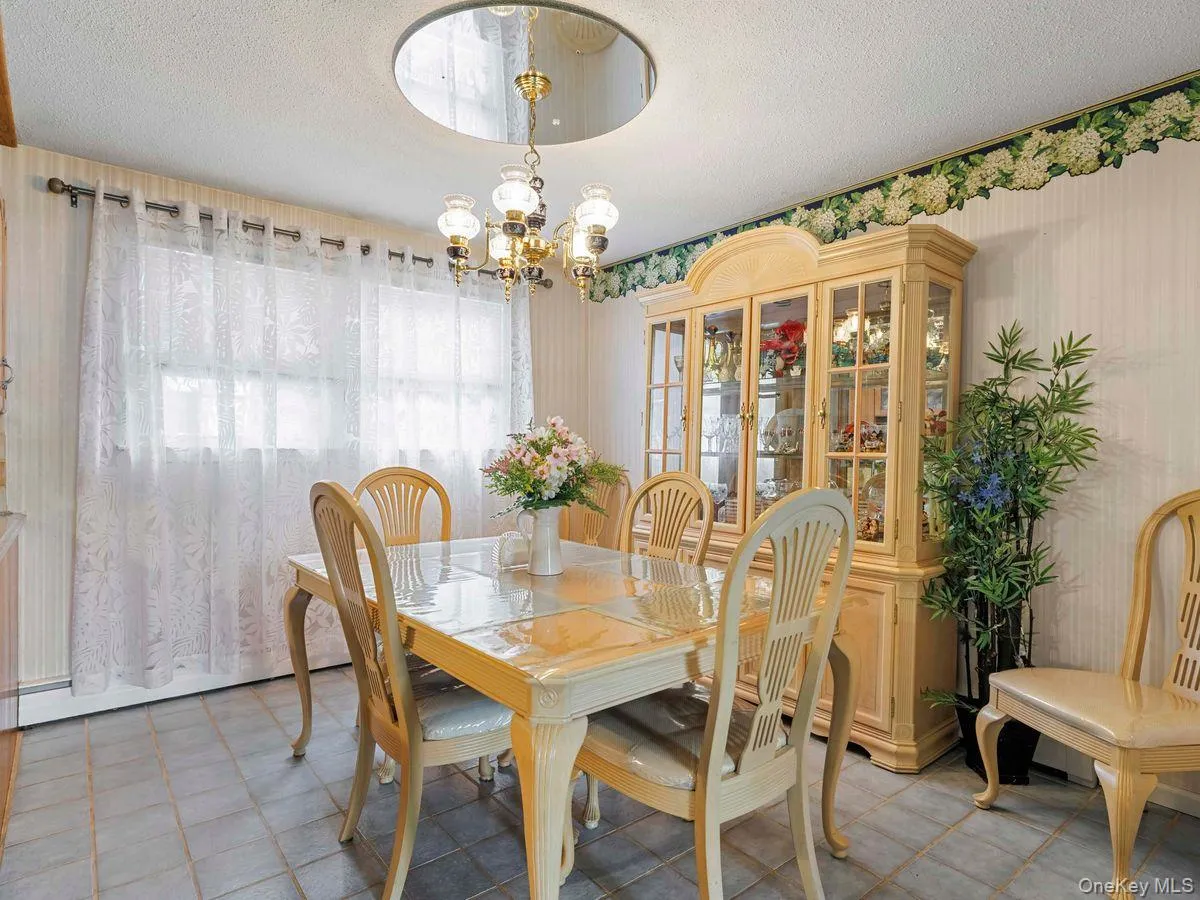 105 Chapel Hill Road, Lloyd, NY, 4 Bedrooms Bedrooms, 10 Rooms Rooms,3 BathroomsBathrooms,Residential,For Rent,Chapel Hill,0,1014008 105 Chapel Hill Road, Lloyd, NY, 4 Bedrooms Bedrooms, 10 Rooms Rooms,3 BathroomsBathrooms,Residential,For Rent,Chapel Hill,0,1014008