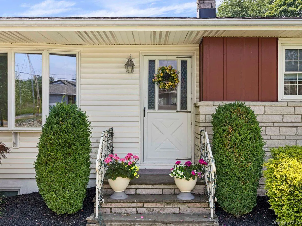 105 Chapel Hill Road, Lloyd, NY, 4 Bedrooms Bedrooms, 10 Rooms Rooms,3 BathroomsBathrooms,Residential,For Rent,Chapel Hill,0,1014008 105 Chapel Hill Road, Lloyd, NY, 4 Bedrooms Bedrooms, 10 Rooms Rooms,3 BathroomsBathrooms,Residential,For Rent,Chapel Hill,0,1014008