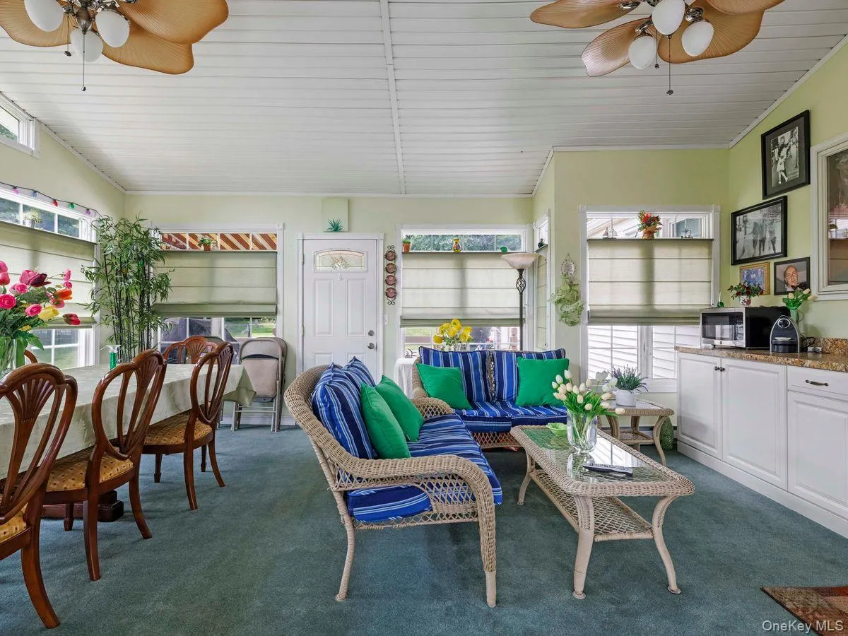 105 Chapel Hill Road, Lloyd, NY, 4 Bedrooms Bedrooms, 10 Rooms Rooms,3 BathroomsBathrooms,Residential,For Rent,Chapel Hill,0,1014008 105 Chapel Hill Road, Lloyd, NY, 4 Bedrooms Bedrooms, 10 Rooms Rooms,3 BathroomsBathrooms,Residential,For Rent,Chapel Hill,0,1014008