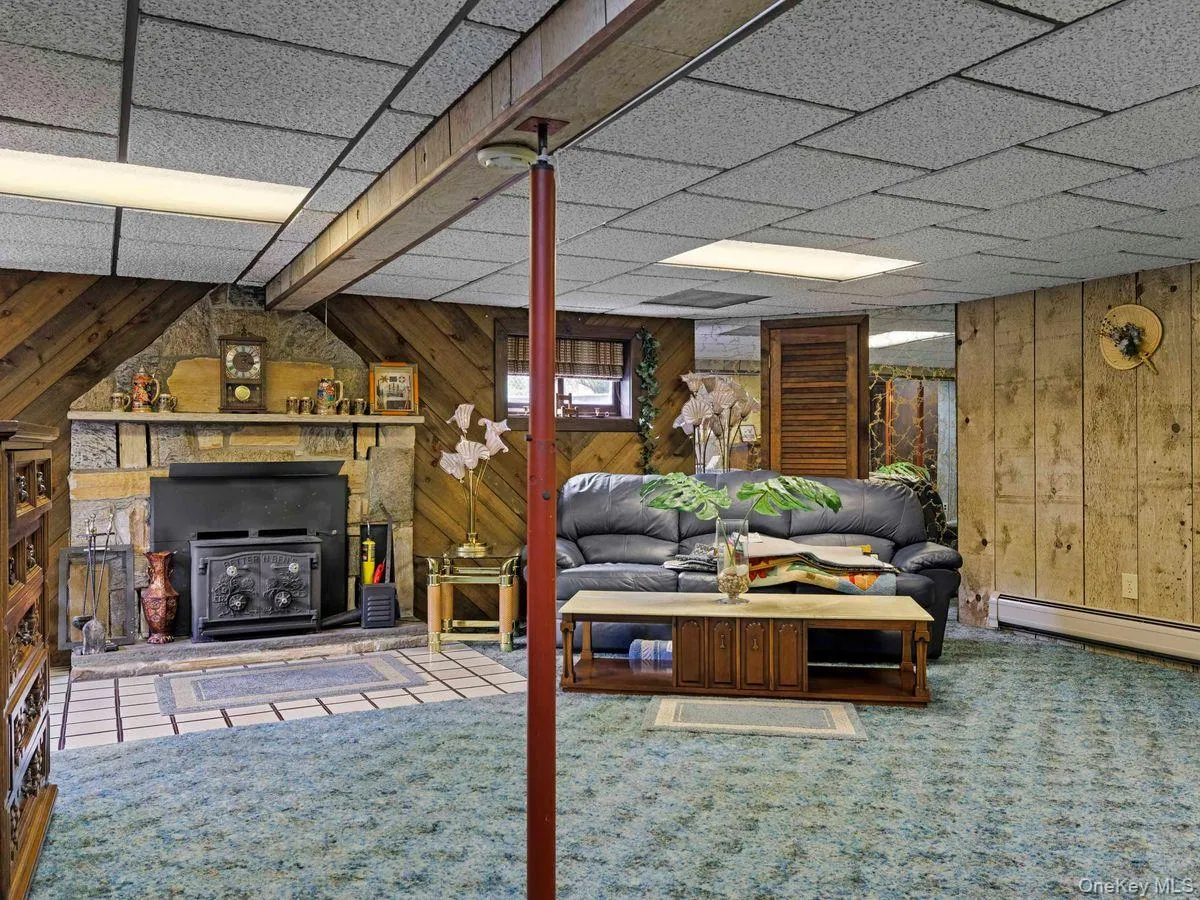 105 Chapel Hill Road, Lloyd, NY, 4 Bedrooms Bedrooms, 10 Rooms Rooms,3 BathroomsBathrooms,Residential,For Rent,Chapel Hill,0,1014008 105 Chapel Hill Road, Lloyd, NY, 4 Bedrooms Bedrooms, 10 Rooms Rooms,3 BathroomsBathrooms,Residential,For Rent,Chapel Hill,0,1014008