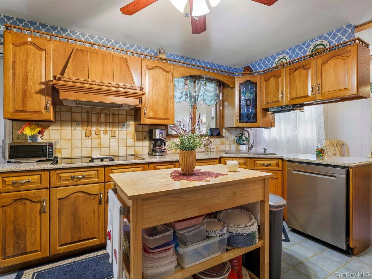 105 Chapel Hill Road, Lloyd, NY, 4 Bedrooms Bedrooms, 10 Rooms Rooms,3 BathroomsBathrooms,Residential,For Rent,Chapel Hill,0,1014008 105 Chapel Hill Road, Lloyd, NY, 4 Bedrooms Bedrooms, 10 Rooms Rooms,3 BathroomsBathrooms,Residential,For Rent,Chapel Hill,0,1014008