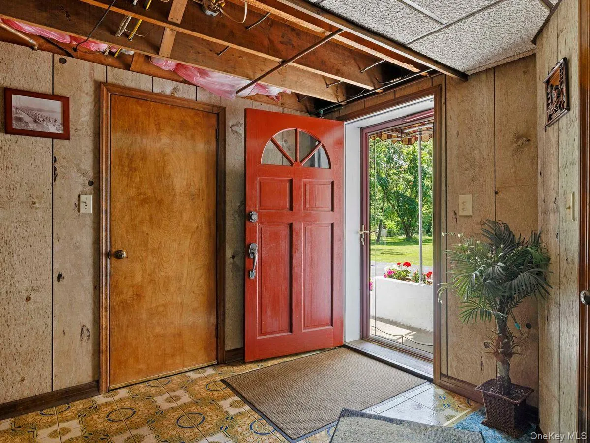 105 Chapel Hill Road, Lloyd, NY, 4 Bedrooms Bedrooms, 10 Rooms Rooms,3 BathroomsBathrooms,Residential,For Rent,Chapel Hill,0,1014008 105 Chapel Hill Road, Lloyd, NY, 4 Bedrooms Bedrooms, 10 Rooms Rooms,3 BathroomsBathrooms,Residential,For Rent,Chapel Hill,0,1014008