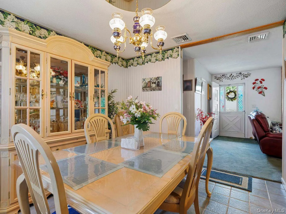 105 Chapel Hill Road, Lloyd, NY, 4 Bedrooms Bedrooms, 10 Rooms Rooms,3 BathroomsBathrooms,Residential,For Rent,Chapel Hill,0,1014008 105 Chapel Hill Road, Lloyd, NY, 4 Bedrooms Bedrooms, 10 Rooms Rooms,3 BathroomsBathrooms,Residential,For Rent,Chapel Hill,0,1014008