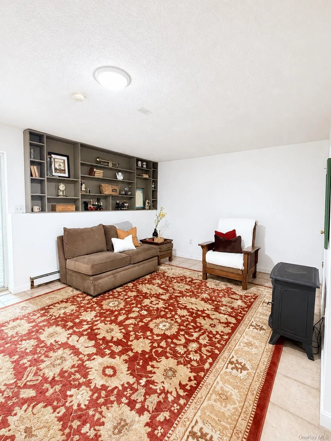 Entertainment room, extra living space with walkout access Entertainment room, extra living space with walkout access