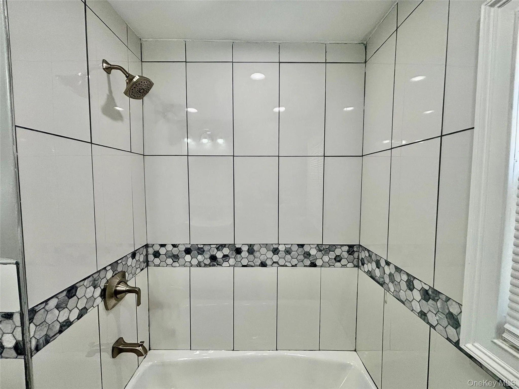 146-38 230th Place, New York, NY, 2 Bedrooms Bedrooms, 4 Rooms Rooms,1 BathroomBathrooms,Residential Lease,For Rent,230th,0,1014012 146-38 230th Place, New York, NY, 2 Bedrooms Bedrooms, 4 Rooms Rooms,1 BathroomBathrooms,Residential Lease,For Rent,230th,0,1014012