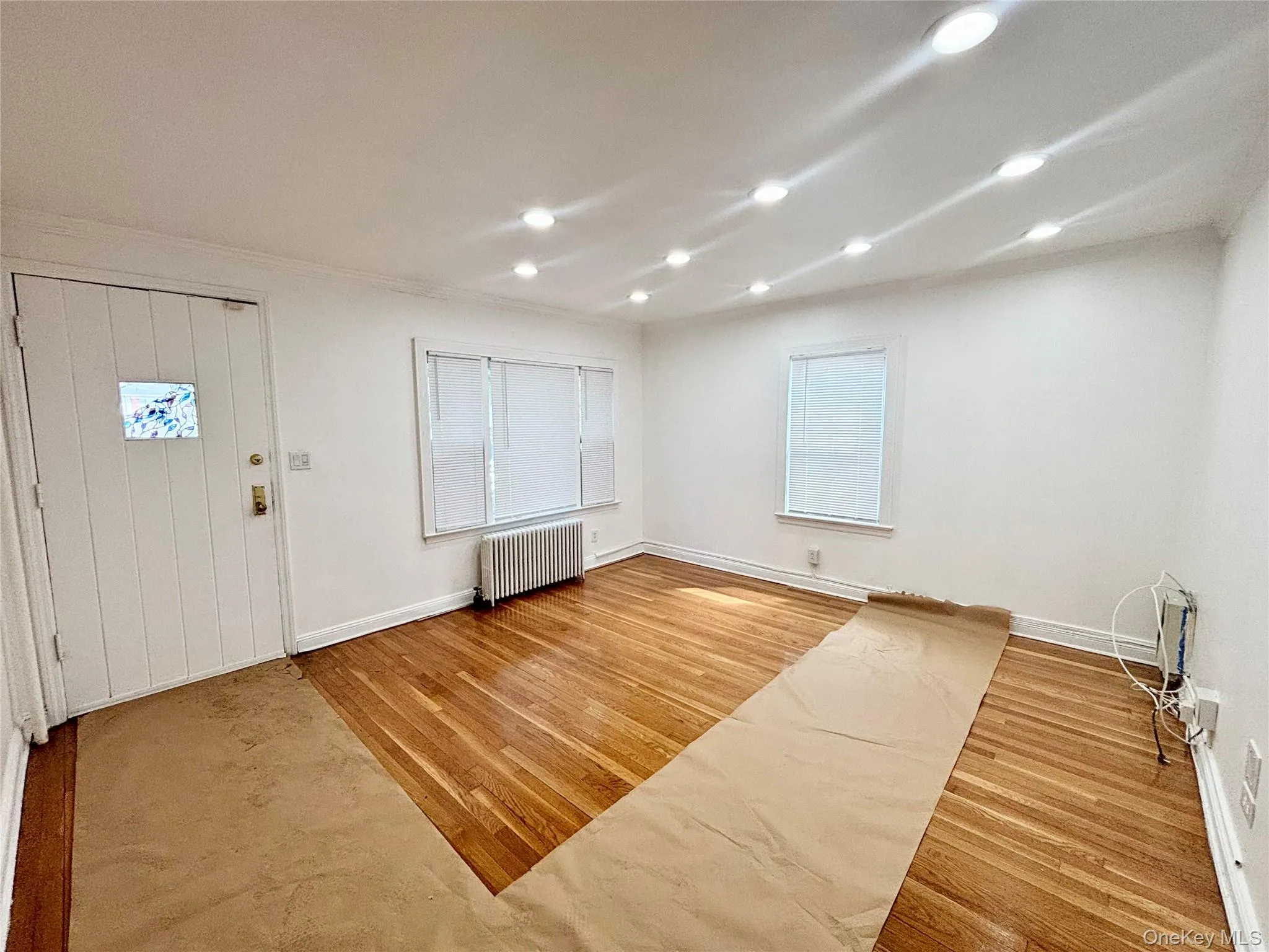 146-38 230th Place, New York, NY, 2 Bedrooms Bedrooms, 4 Rooms Rooms,1 BathroomBathrooms,Residential Lease,For Rent,230th,0,1014012 146-38 230th Place, New York, NY, 2 Bedrooms Bedrooms, 4 Rooms Rooms,1 BathroomBathrooms,Residential Lease,For Rent,230th,0,1014012
