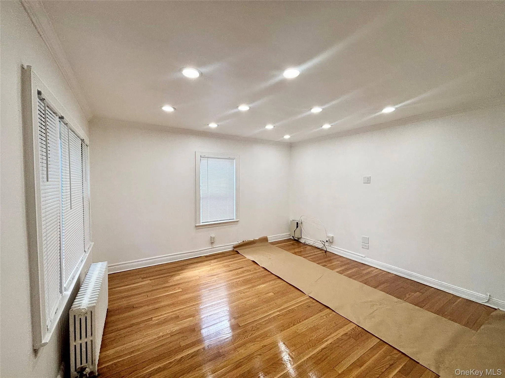 146-38 230th Place, New York, NY, 2 Bedrooms Bedrooms, 4 Rooms Rooms,1 BathroomBathrooms,Residential Lease,For Rent,230th,0,1014012 146-38 230th Place, New York, NY, 2 Bedrooms Bedrooms, 4 Rooms Rooms,1 BathroomBathrooms,Residential Lease,For Rent,230th,0,1014012