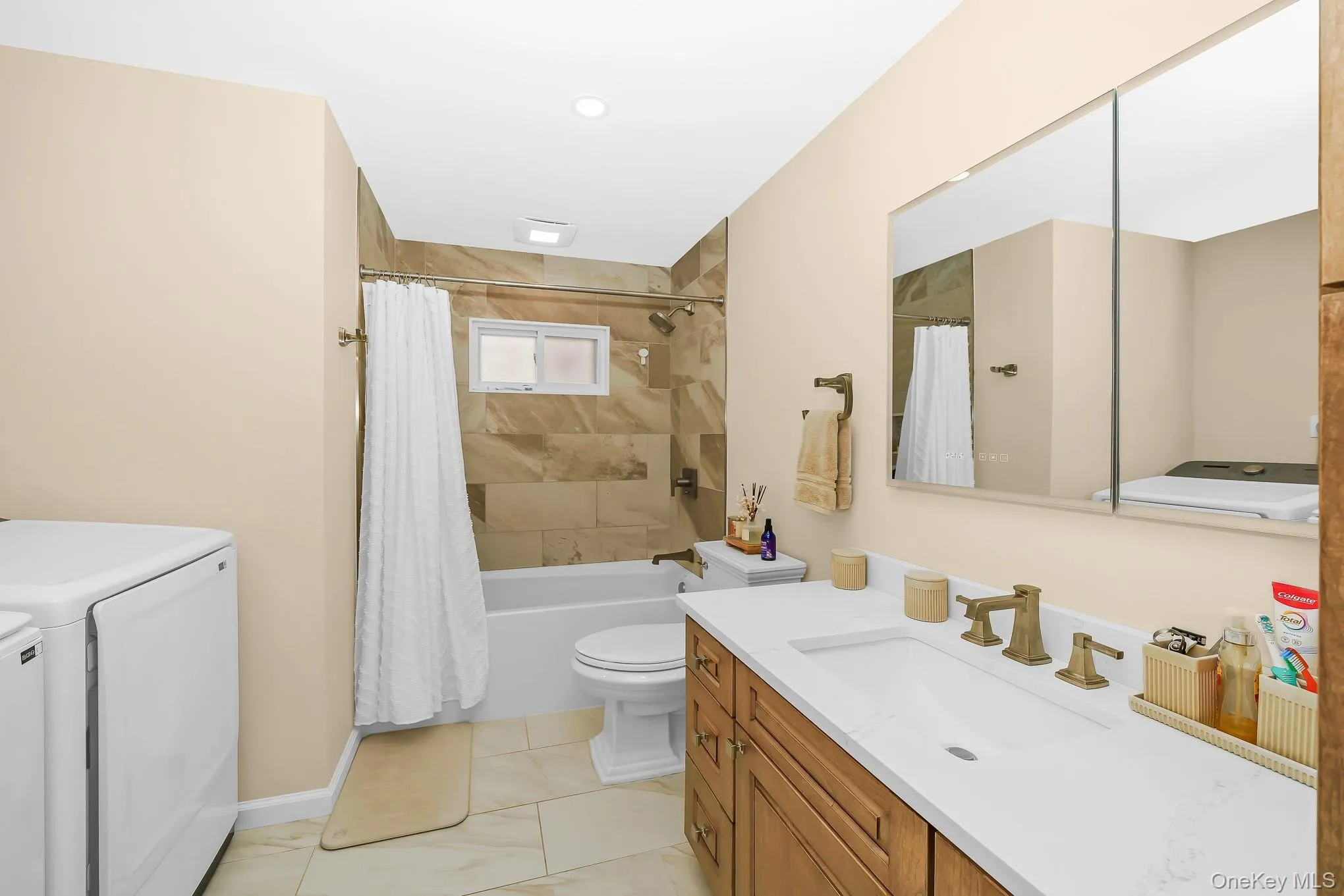 2 Michael Avenue, Brookhaven, NY, 3 Bedrooms Bedrooms, 8 Rooms Rooms,1 BathroomBathrooms,Residential,For Rent,Michael,0,1014014 2 Michael Avenue, Brookhaven, NY, 3 Bedrooms Bedrooms, 8 Rooms Rooms,1 BathroomBathrooms,Residential,For Rent,Michael,0,1014014