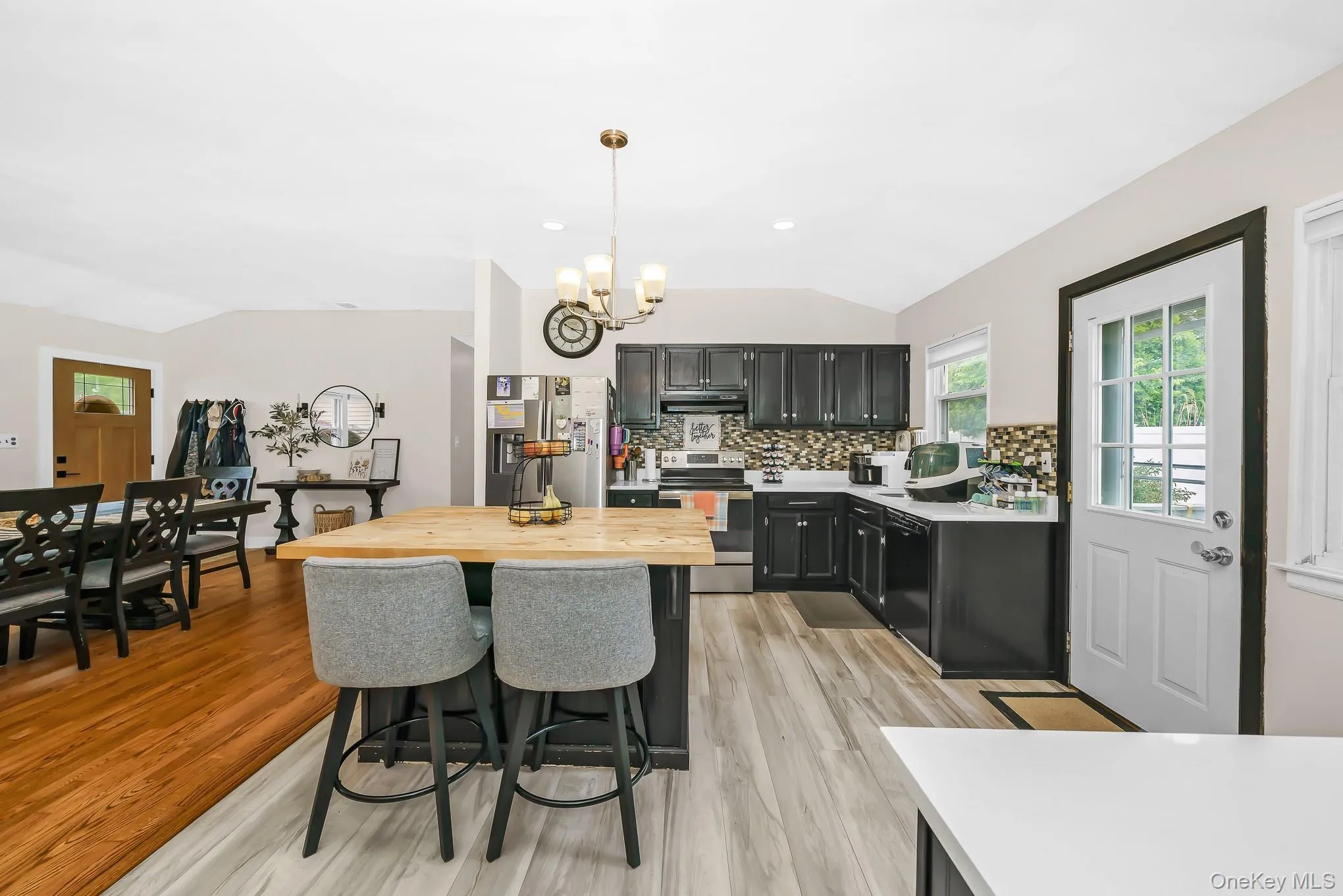 2 Michael Avenue, Brookhaven, NY, 3 Bedrooms Bedrooms, 8 Rooms Rooms,1 BathroomBathrooms,Residential,For Rent,Michael,0,1014014 2 Michael Avenue, Brookhaven, NY, 3 Bedrooms Bedrooms, 8 Rooms Rooms,1 BathroomBathrooms,Residential,For Rent,Michael,0,1014014