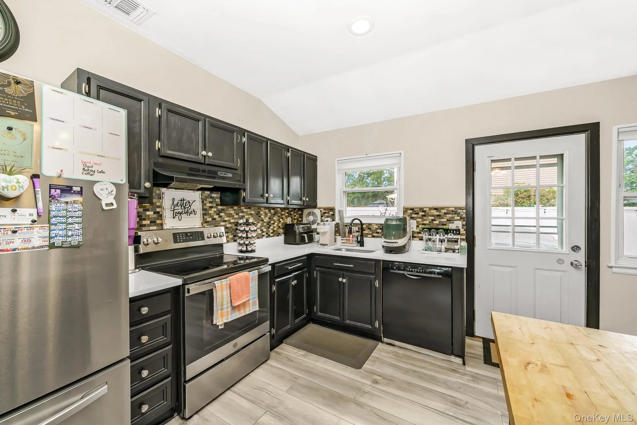 2 Michael Avenue, Brookhaven, NY, 3 Bedrooms Bedrooms, 8 Rooms Rooms,1 BathroomBathrooms,Residential,For Rent,Michael,0,1014014 2 Michael Avenue, Brookhaven, NY, 3 Bedrooms Bedrooms, 8 Rooms Rooms,1 BathroomBathrooms,Residential,For Rent,Michael,0,1014014