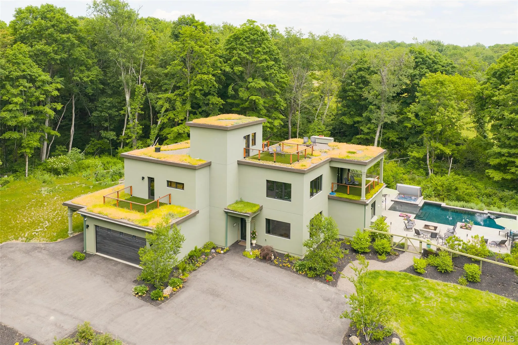 215 Smith Road, Poughkeepsie (town), NY, 3 Bedrooms Bedrooms, 10 Rooms Rooms,3 BathroomsBathrooms,Residential,For Rent,Smith,0,1014020 215 Smith Road, Poughkeepsie (town), NY, 3 Bedrooms Bedrooms, 10 Rooms Rooms,3 BathroomsBathrooms,Residential,For Rent,Smith,0,1014020