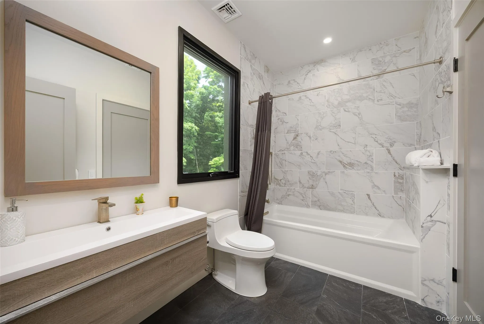 215 Smith Road, Poughkeepsie (town), NY, 3 Bedrooms Bedrooms, 10 Rooms Rooms,3 BathroomsBathrooms,Residential,For Rent,Smith,0,1014020 215 Smith Road, Poughkeepsie (town), NY, 3 Bedrooms Bedrooms, 10 Rooms Rooms,3 BathroomsBathrooms,Residential,For Rent,Smith,0,1014020