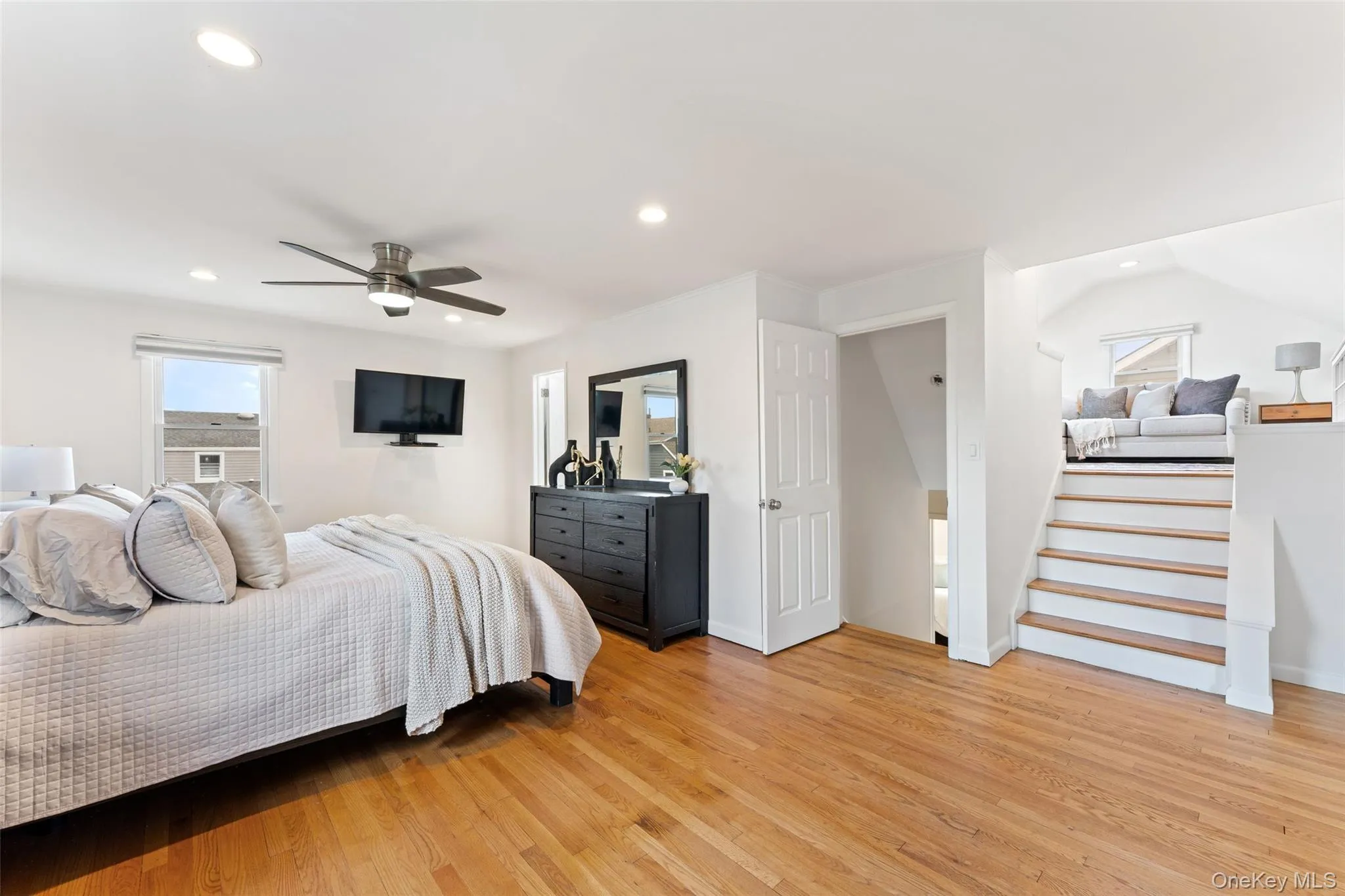 78 Bradley Road, Eastchester, NY, 4 Bedrooms Bedrooms, 10 Rooms Rooms,3 BathroomsBathrooms,Residential,For Rent,Bradley,0,KEY1014023 78 Bradley Road, Eastchester, NY, 4 Bedrooms Bedrooms, 10 Rooms Rooms,3 BathroomsBathrooms,Residential,For Rent,Bradley,0,KEY1014023